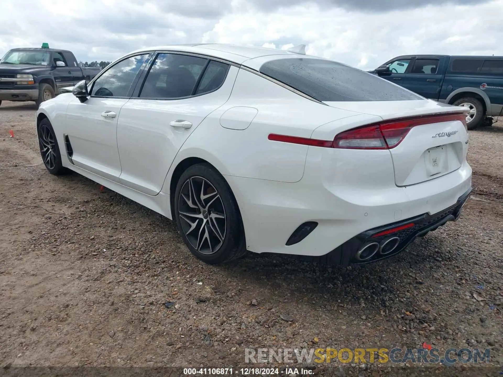 3 fotografías del automóvil dañado KNAE35LD8N6118811 KIA STINGER 2022