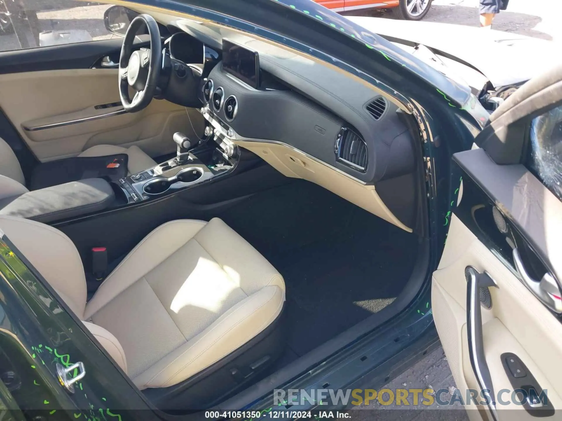 5 fotografías del automóvil dañado KNAE35LDXN6116199 KIA STINGER 2022