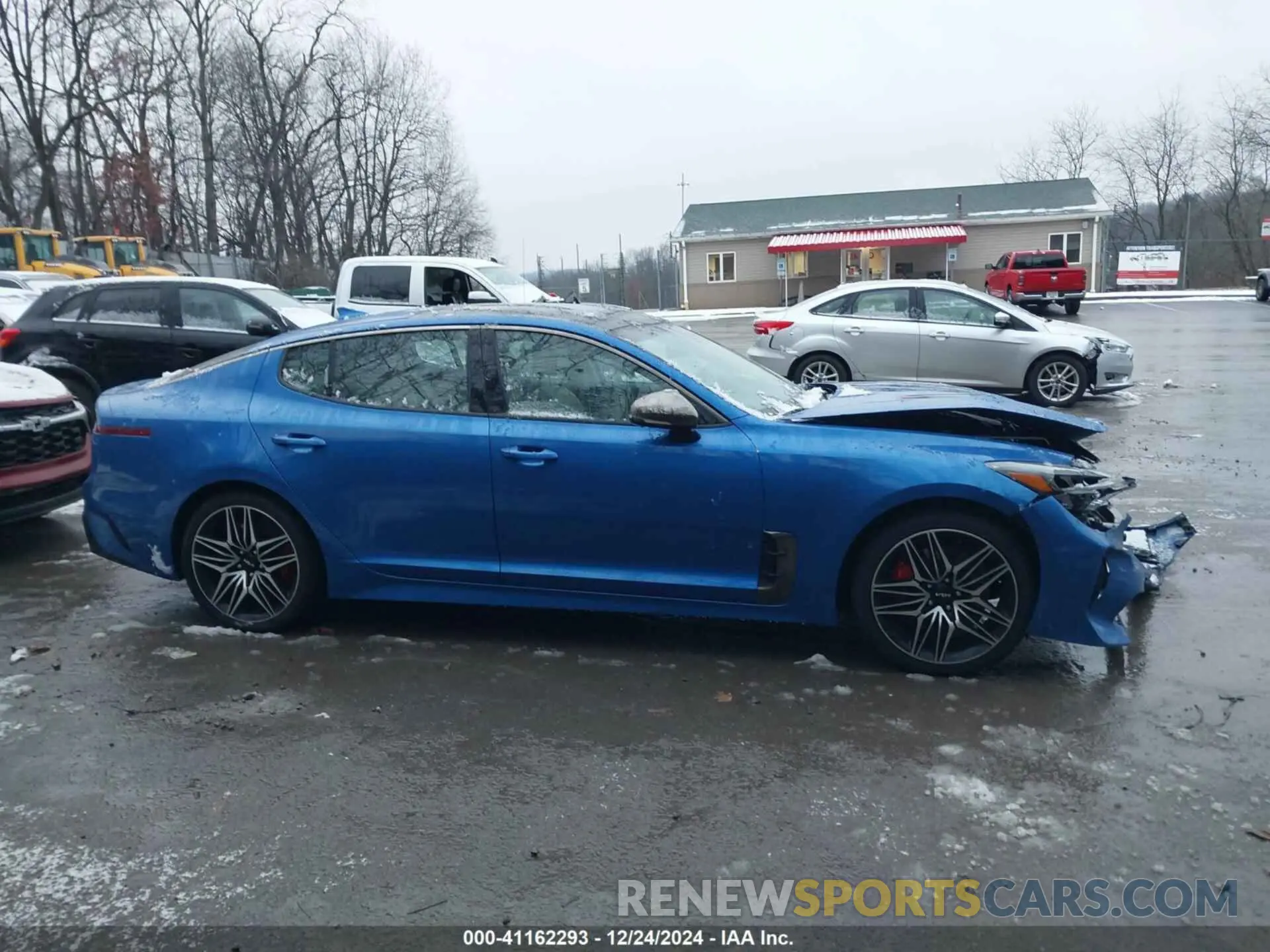 14 fotografías del automóvil dañado KNAE45LCXN6107958 KIA STINGER 2022