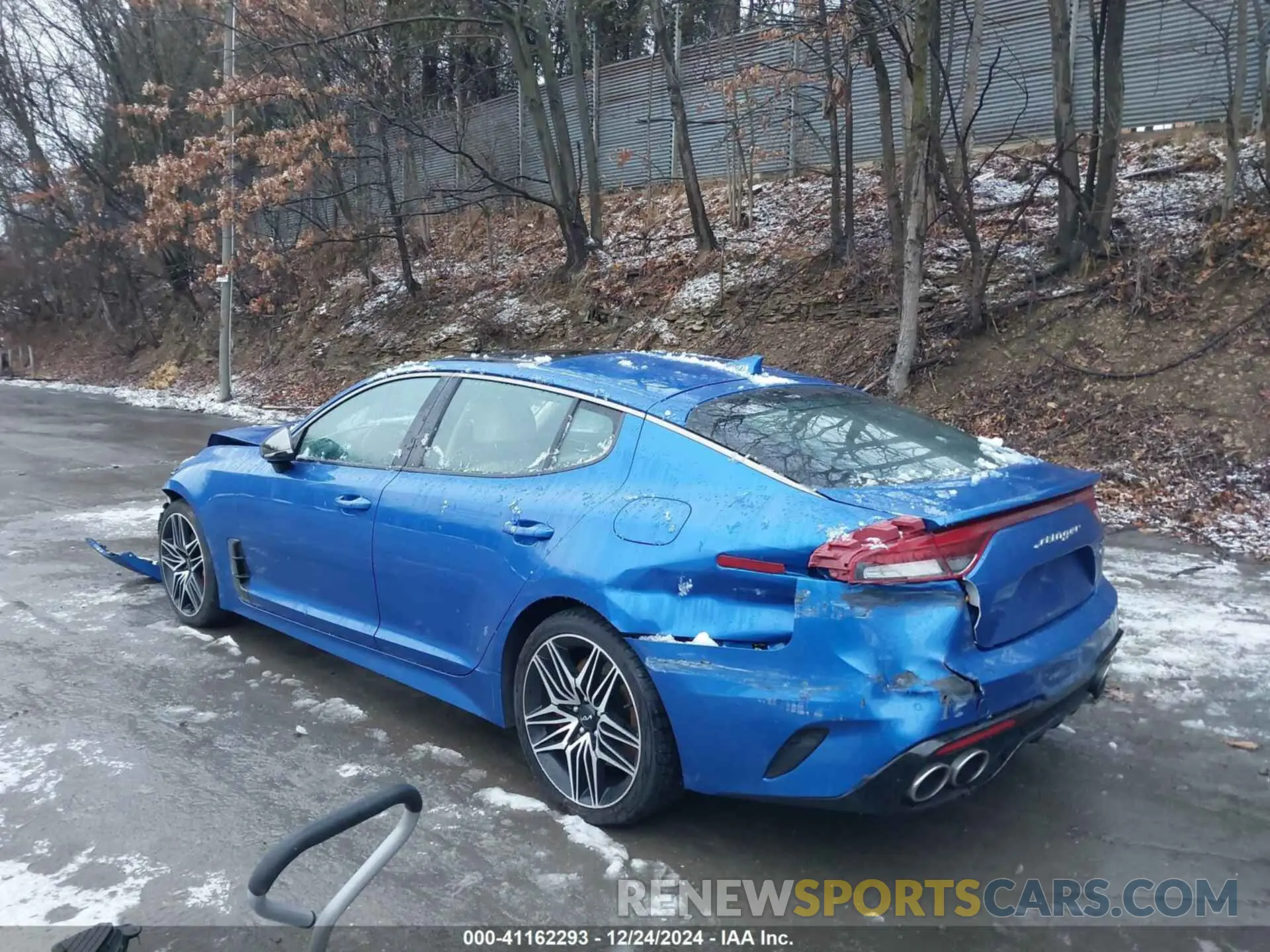 3 fotografías del automóvil dañado KNAE45LCXN6107958 KIA STINGER 2022