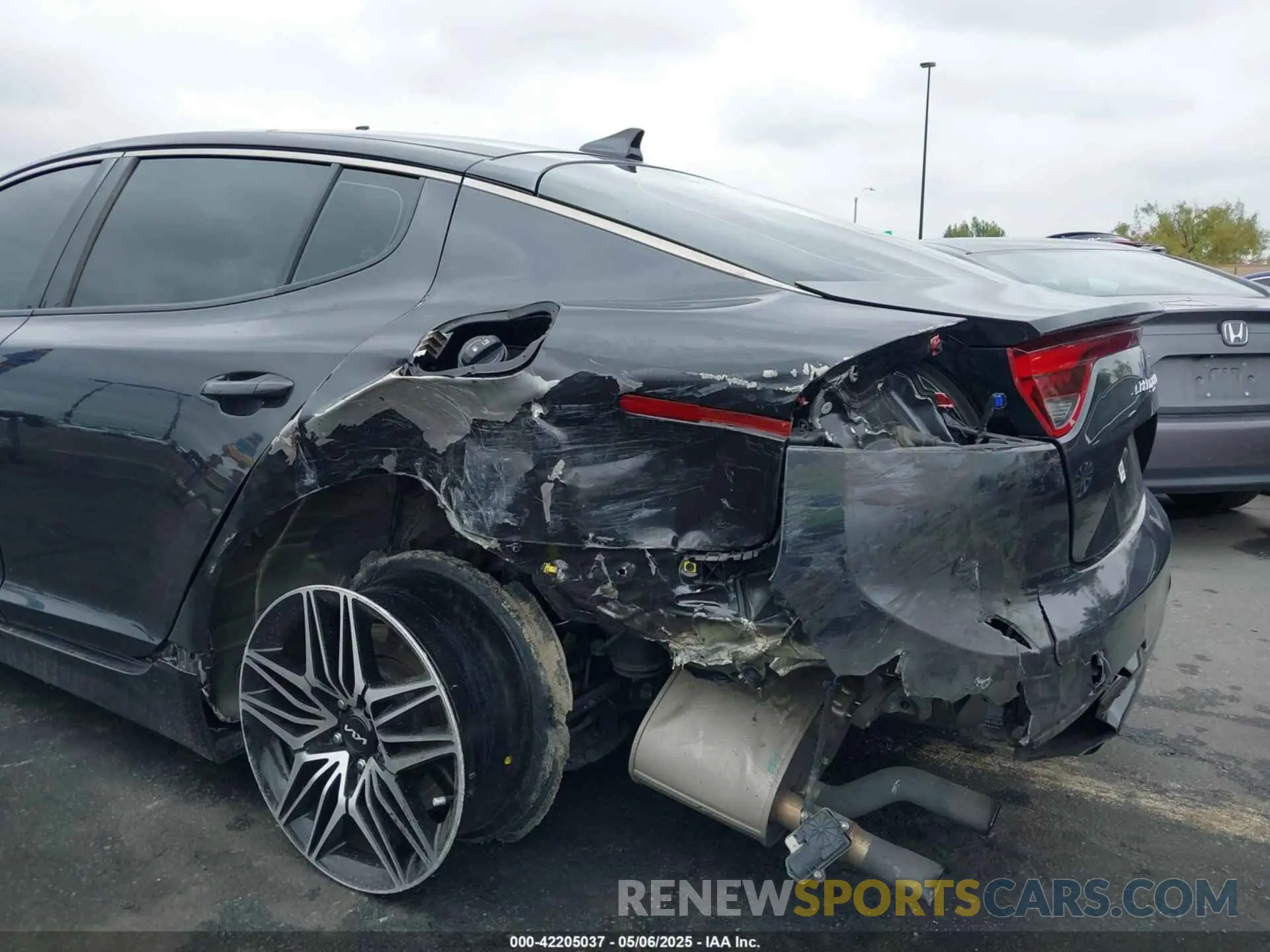 6 fotografías del automóvil dañado KNAE55LC2N6100662 KIA STINGER 2022