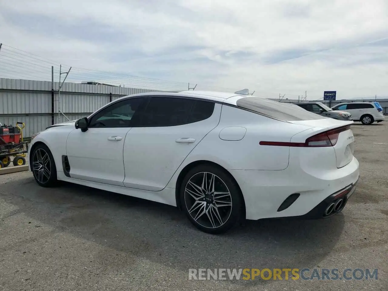 2 fotografías del automóvil dañado KNAE55LC2N6103688 KIA STINGER 2022