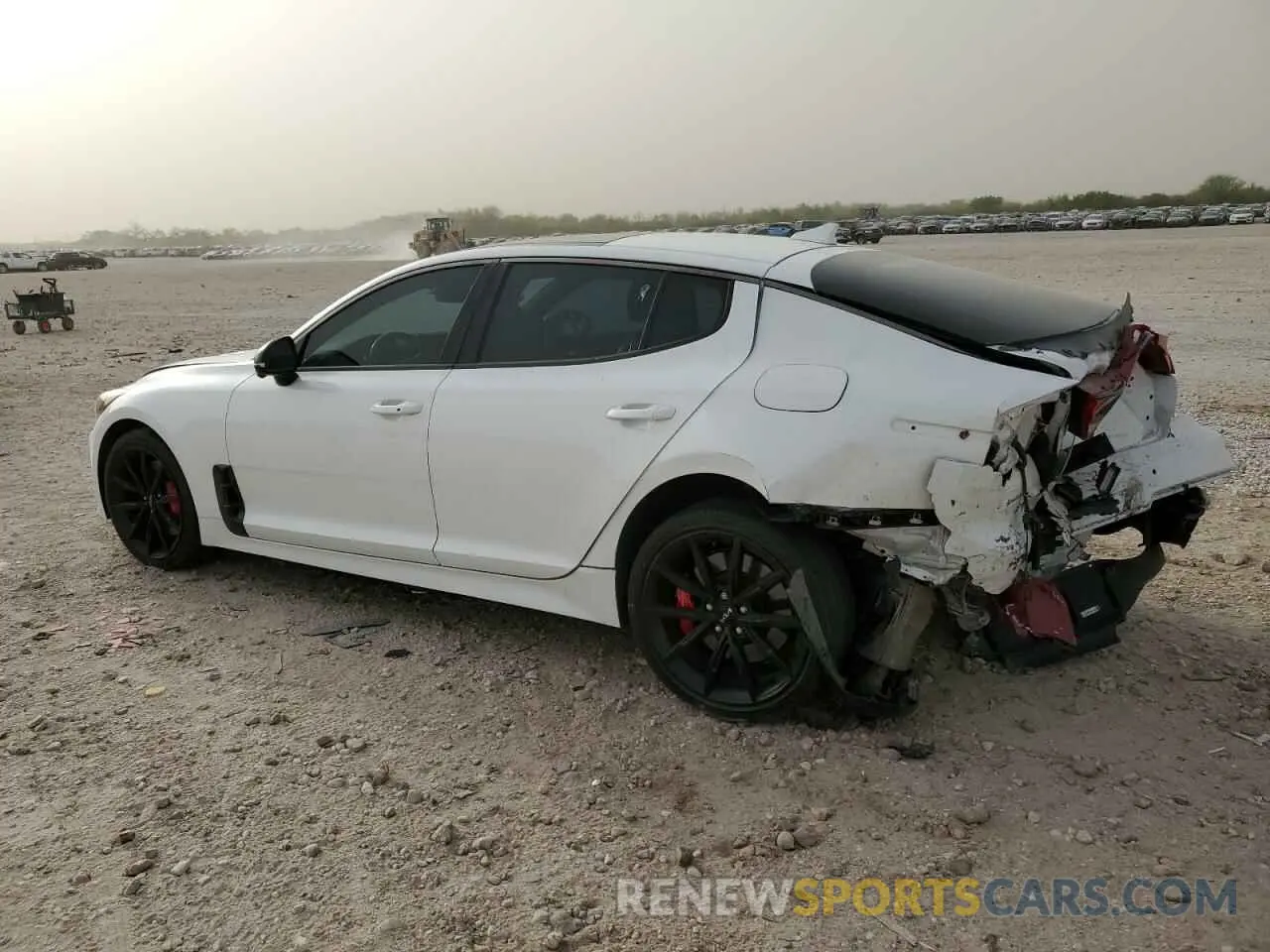 2 fotografías del automóvil dañado KNAE55LC6N6112636 KIA STINGER 2022