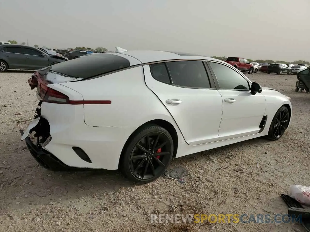 3 fotografías del automóvil dañado KNAE55LC6N6112636 KIA STINGER 2022