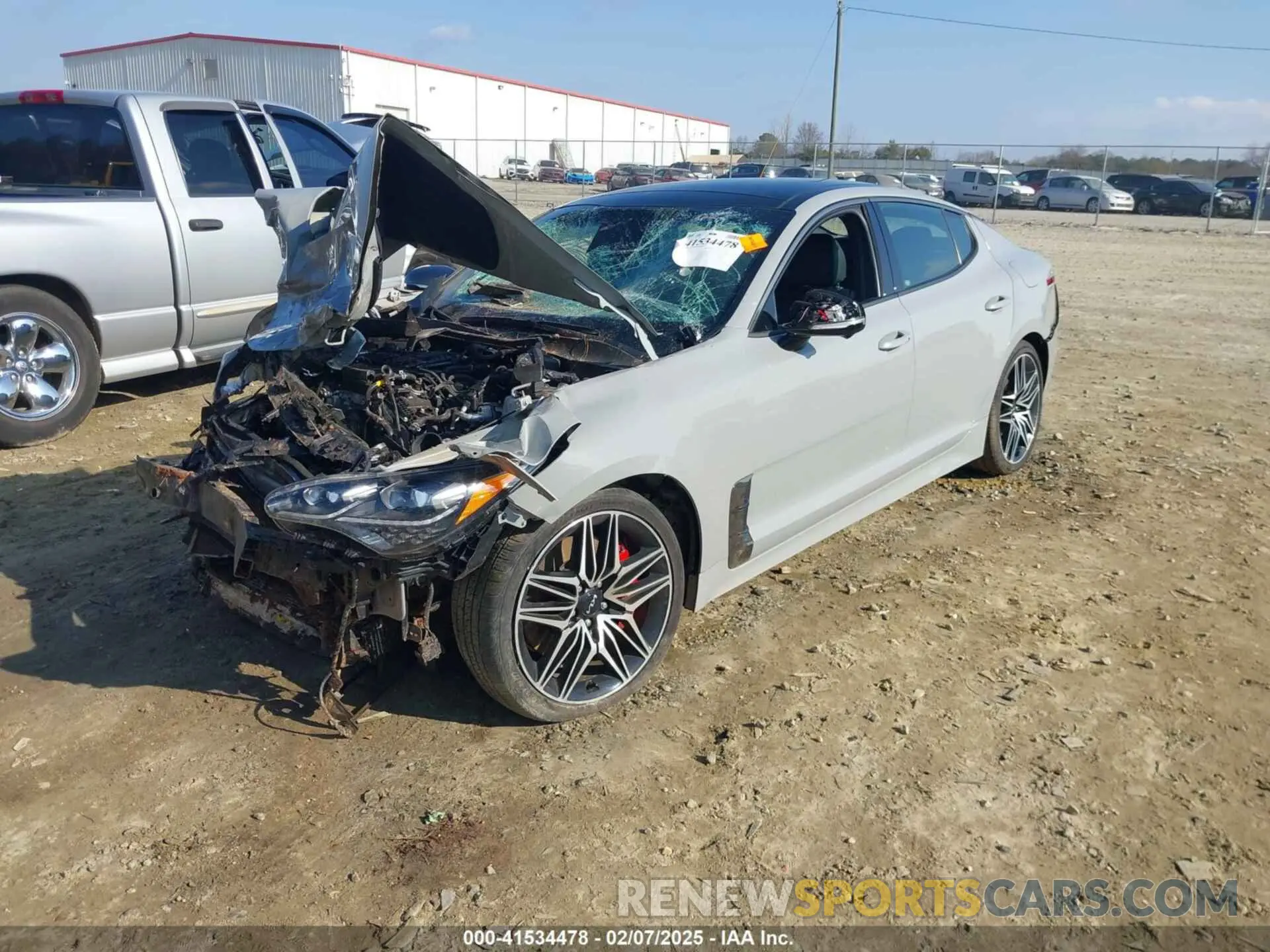 2 fotografías del automóvil dañado KNAE55LC8N6110483 KIA STINGER 2022