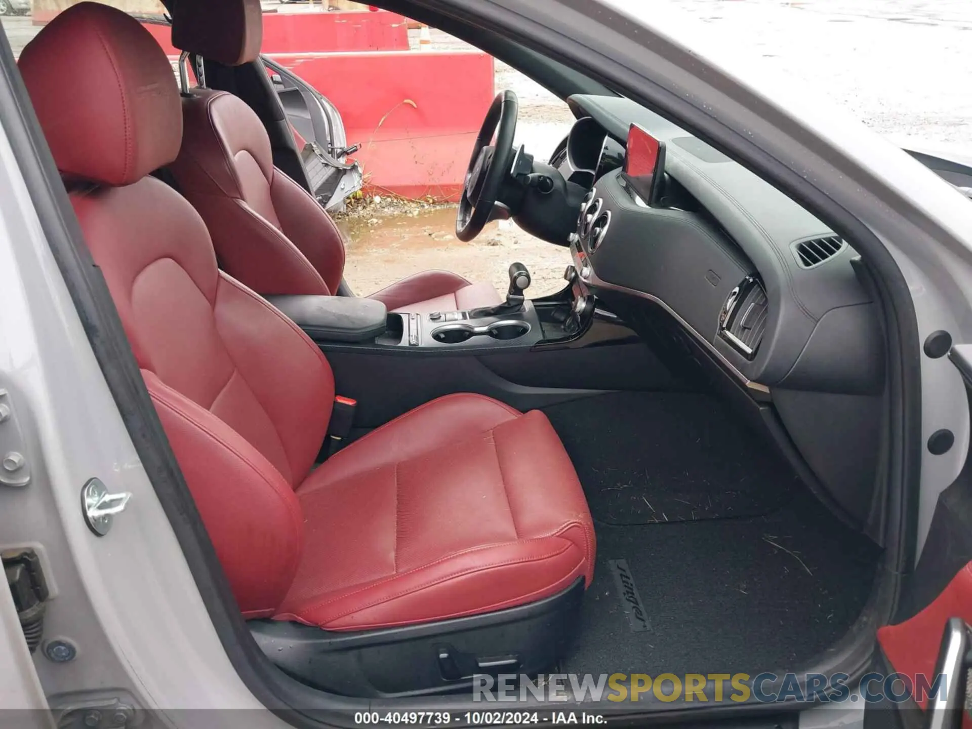 5 fotografías del automóvil dañado KNAE35LD6P6122925 KIA STINGER 2023