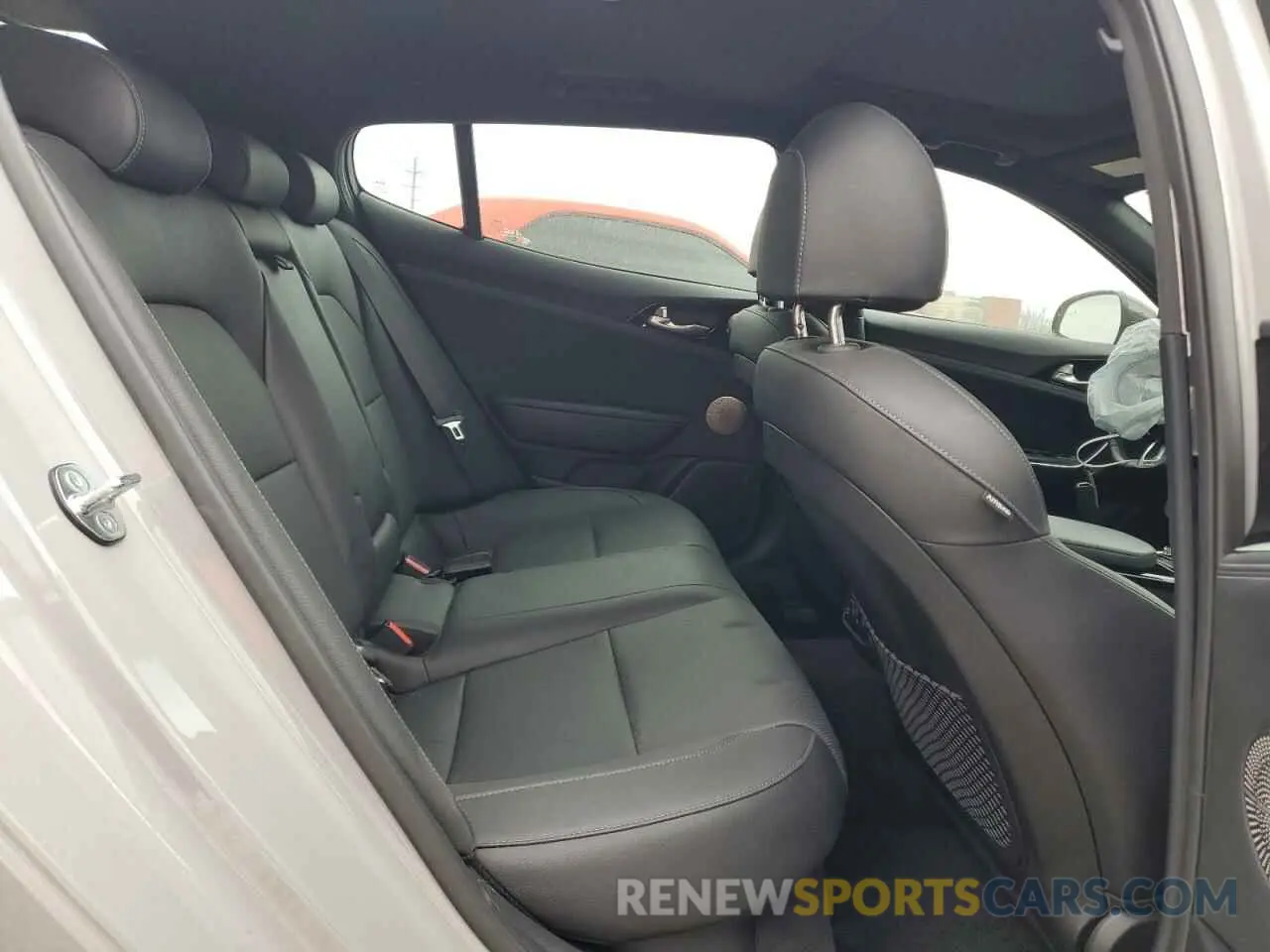 10 fotografías del automóvil dañado KNAE35LDXP6134253 KIA STINGER 2023