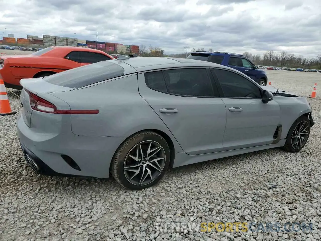 3 fotografías del automóvil dañado KNAE35LDXP6134253 KIA STINGER 2023