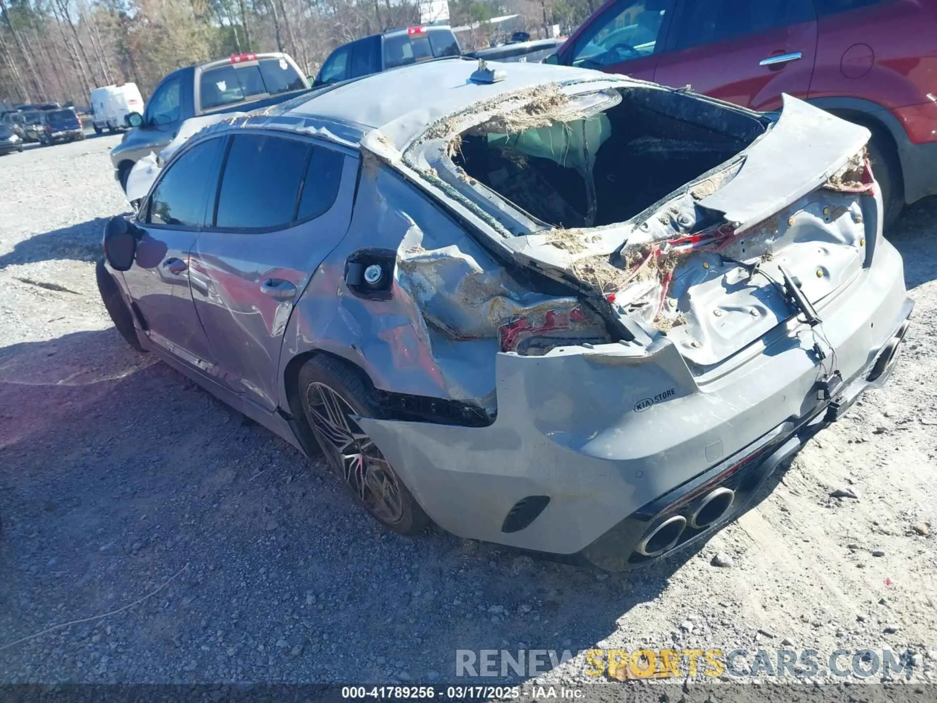 3 fotografías del automóvil dañado KNAE55LC4P6124285 KIA STINGER 2023