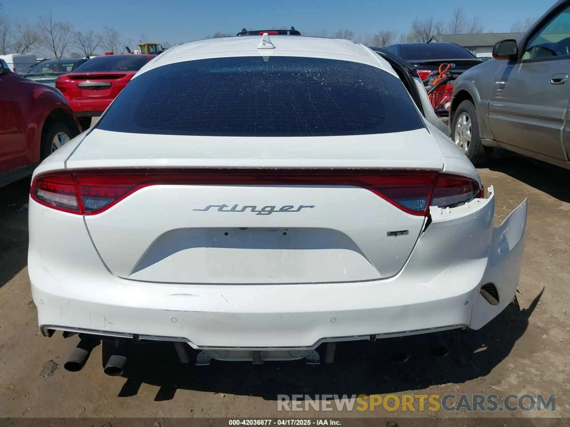 16 fotografías del automóvil dañado KNAE55LC6P6131643 KIA STINGER 2023