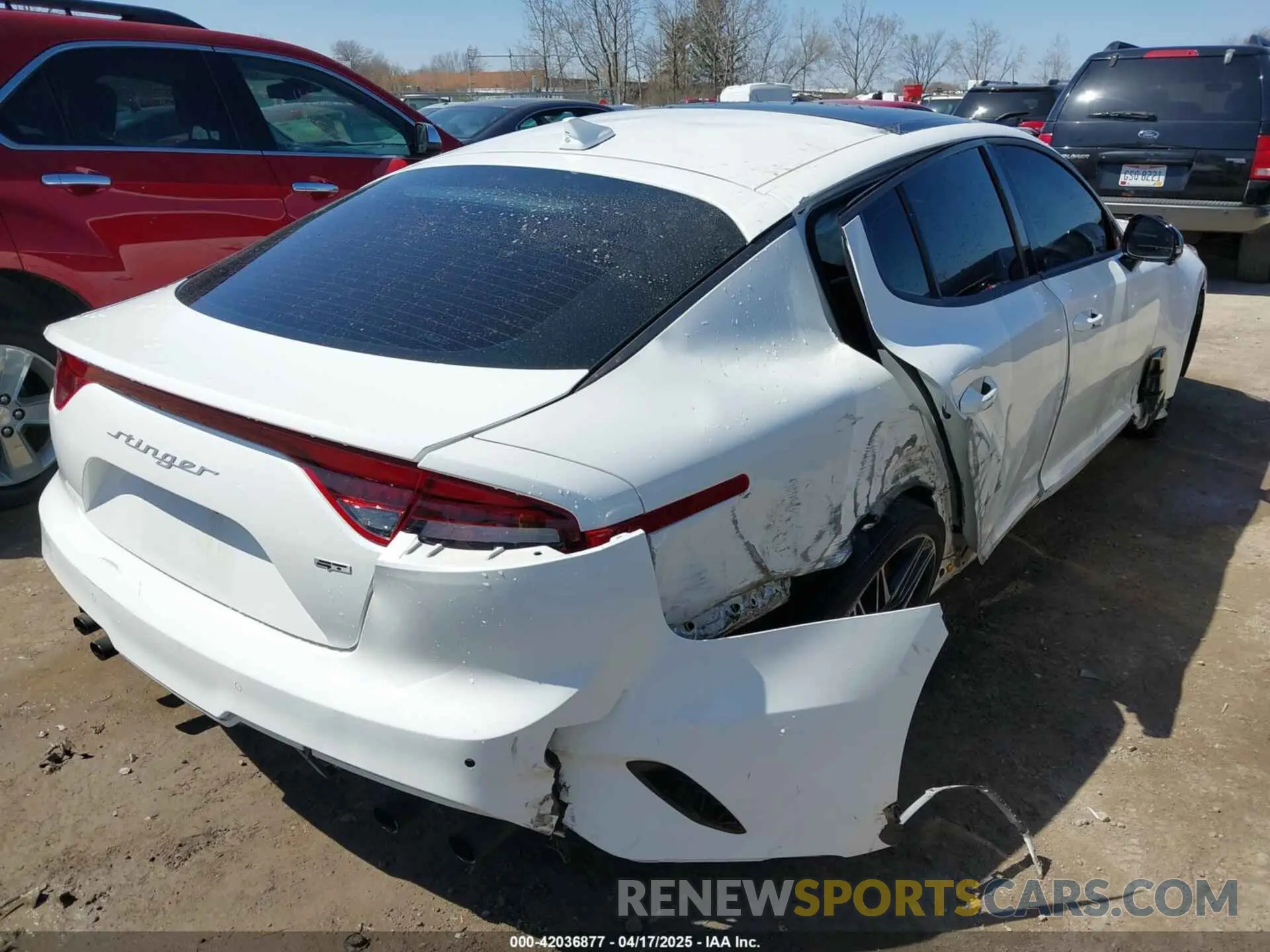 4 fotografías del automóvil dañado KNAE55LC6P6131643 KIA STINGER 2023