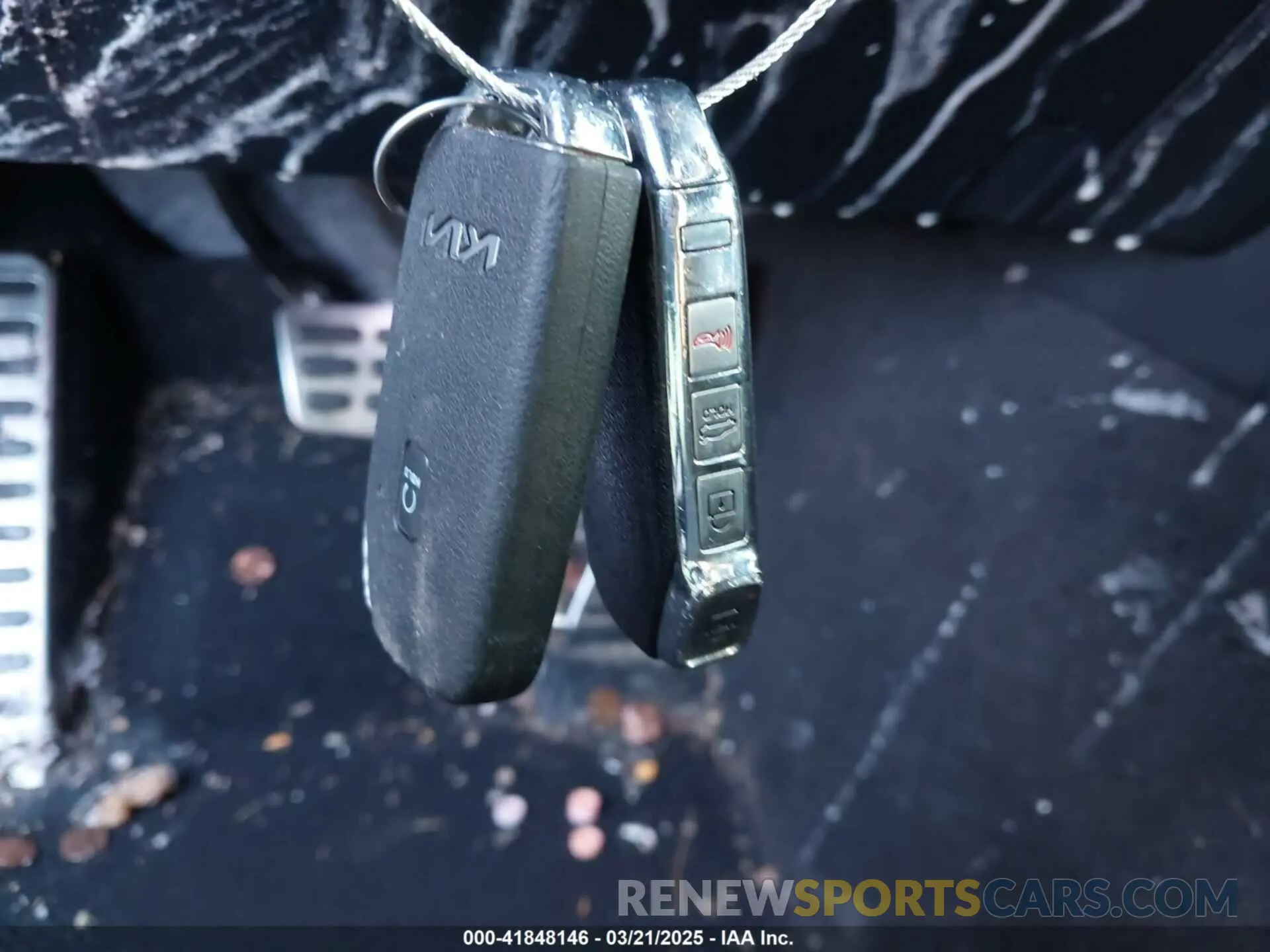 11 fotografías del automóvil dañado KNAE55LC8P6131689 KIA STINGER 2023