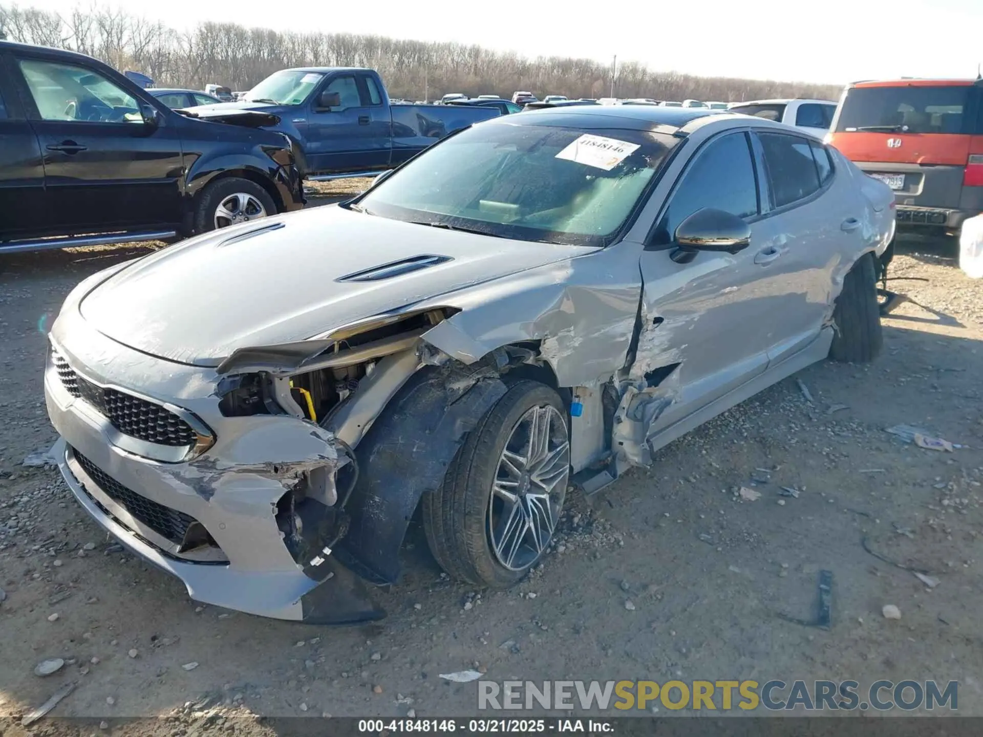 2 fotografías del automóvil dañado KNAE55LC8P6131689 KIA STINGER 2023