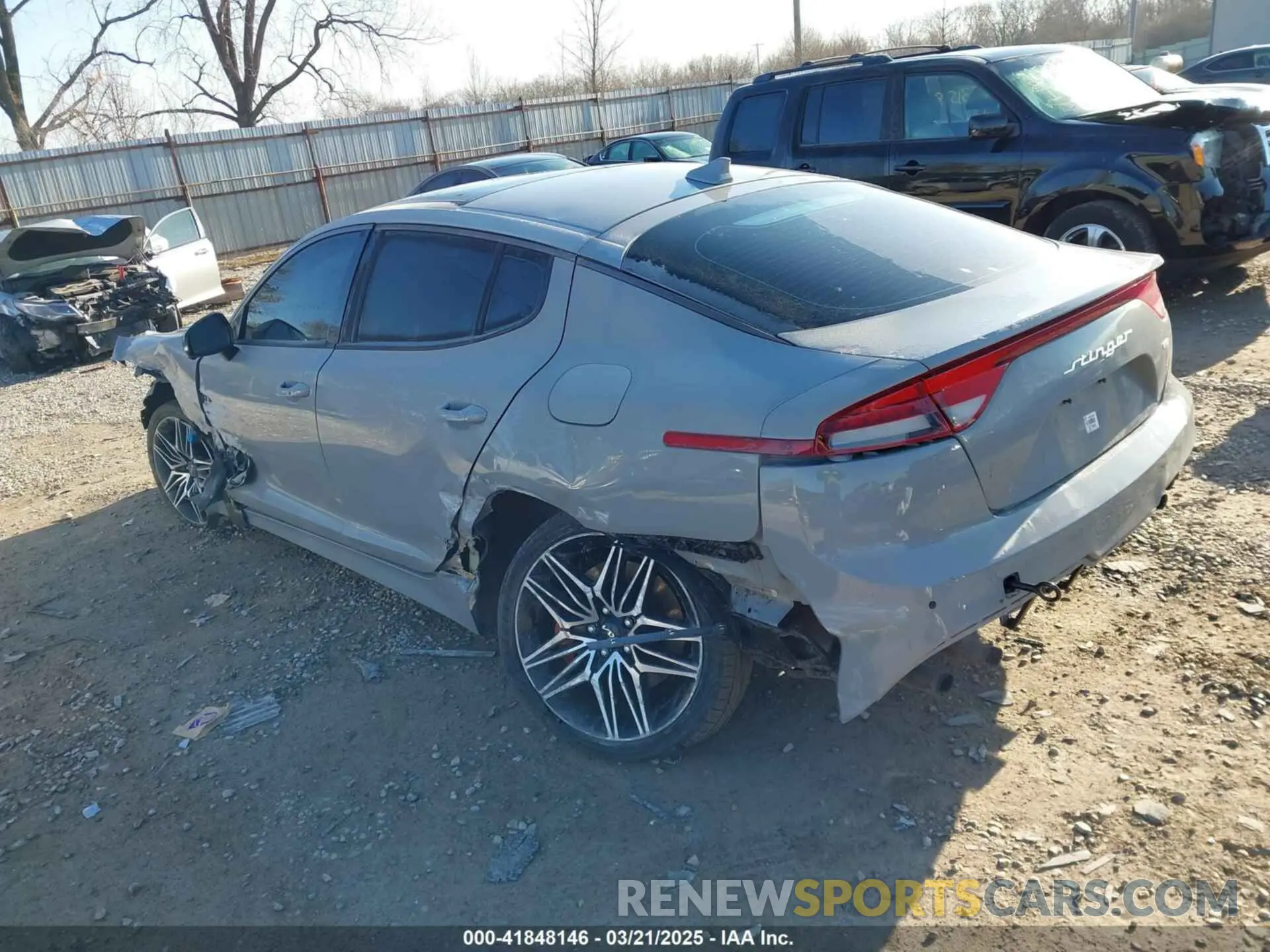3 fotografías del automóvil dañado KNAE55LC8P6131689 KIA STINGER 2023