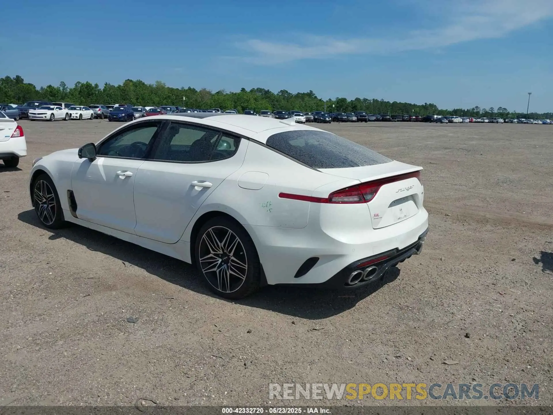 3 fotografías del automóvil dañado KNAE55LCXP6129216 KIA STINGER 2023