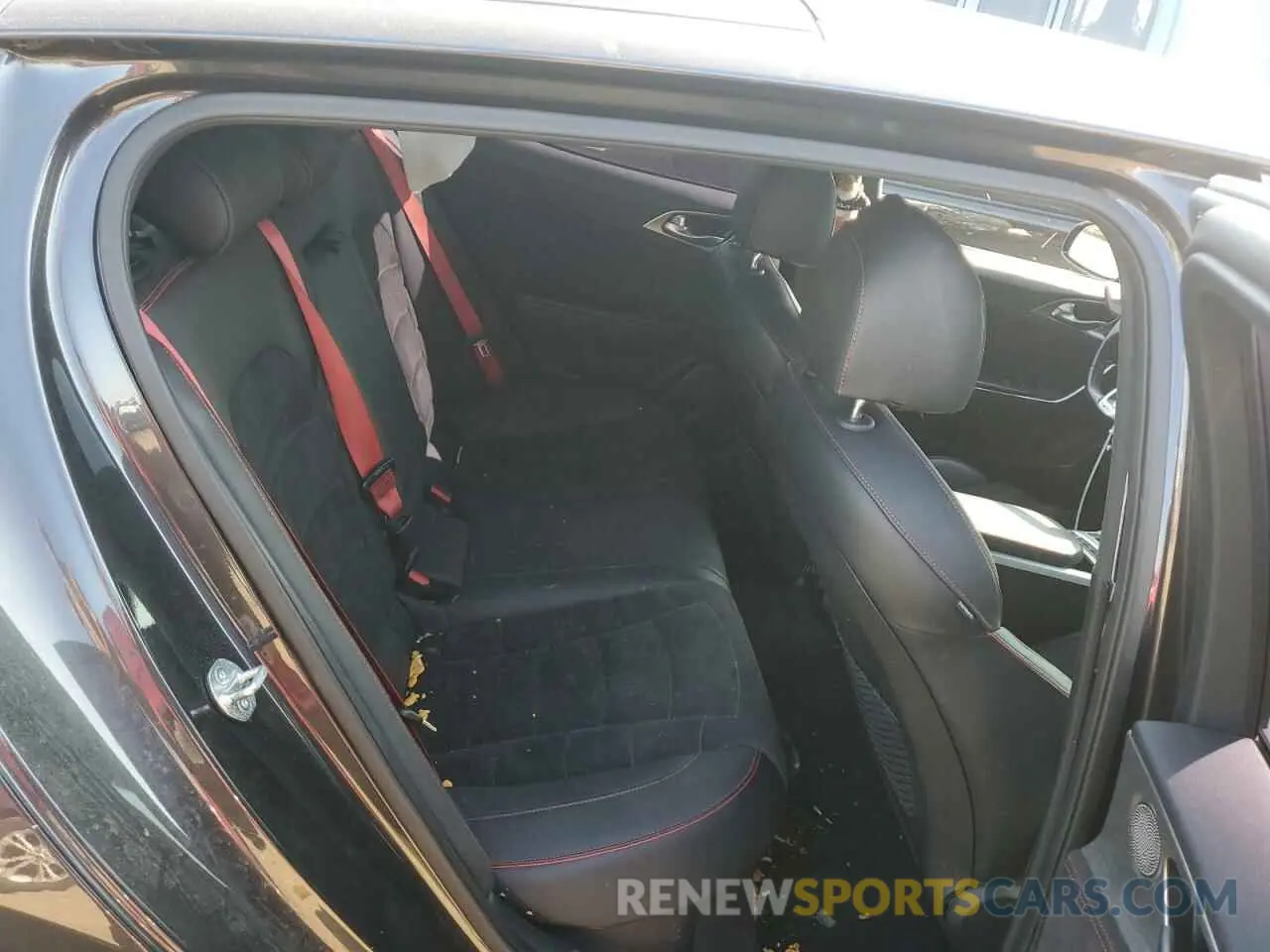 10 fotografías del automóvil dañado KNAE55LCXP6129720 KIA STINGER 2023