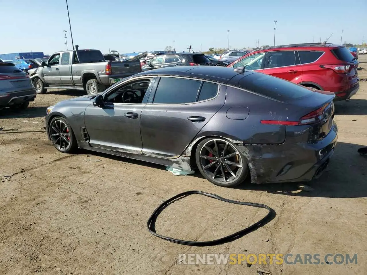2 fotografías del automóvil dañado KNAE55LCXP6129720 KIA STINGER 2023