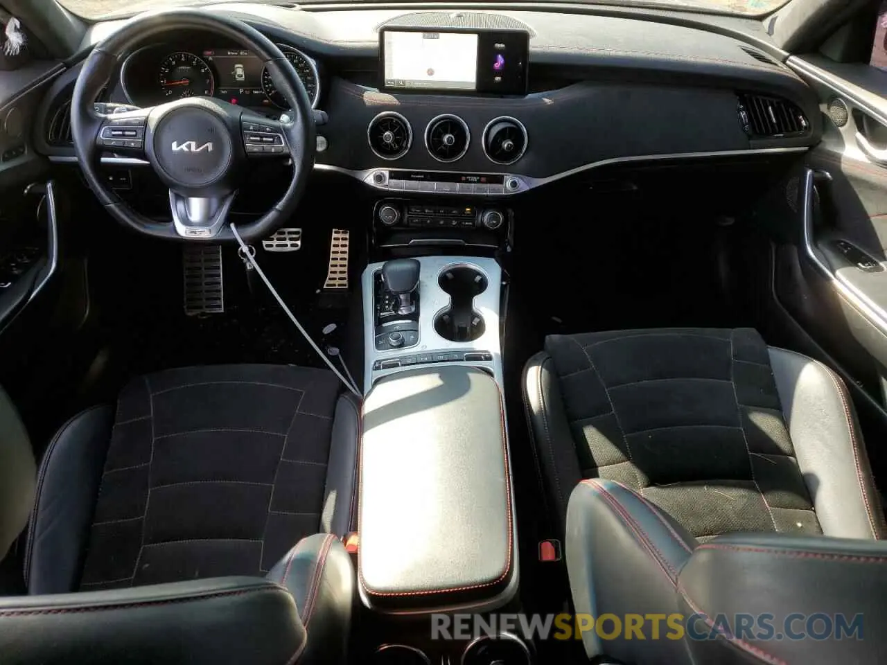 8 fotografías del automóvil dañado KNAE55LCXP6129720 KIA STINGER 2023
