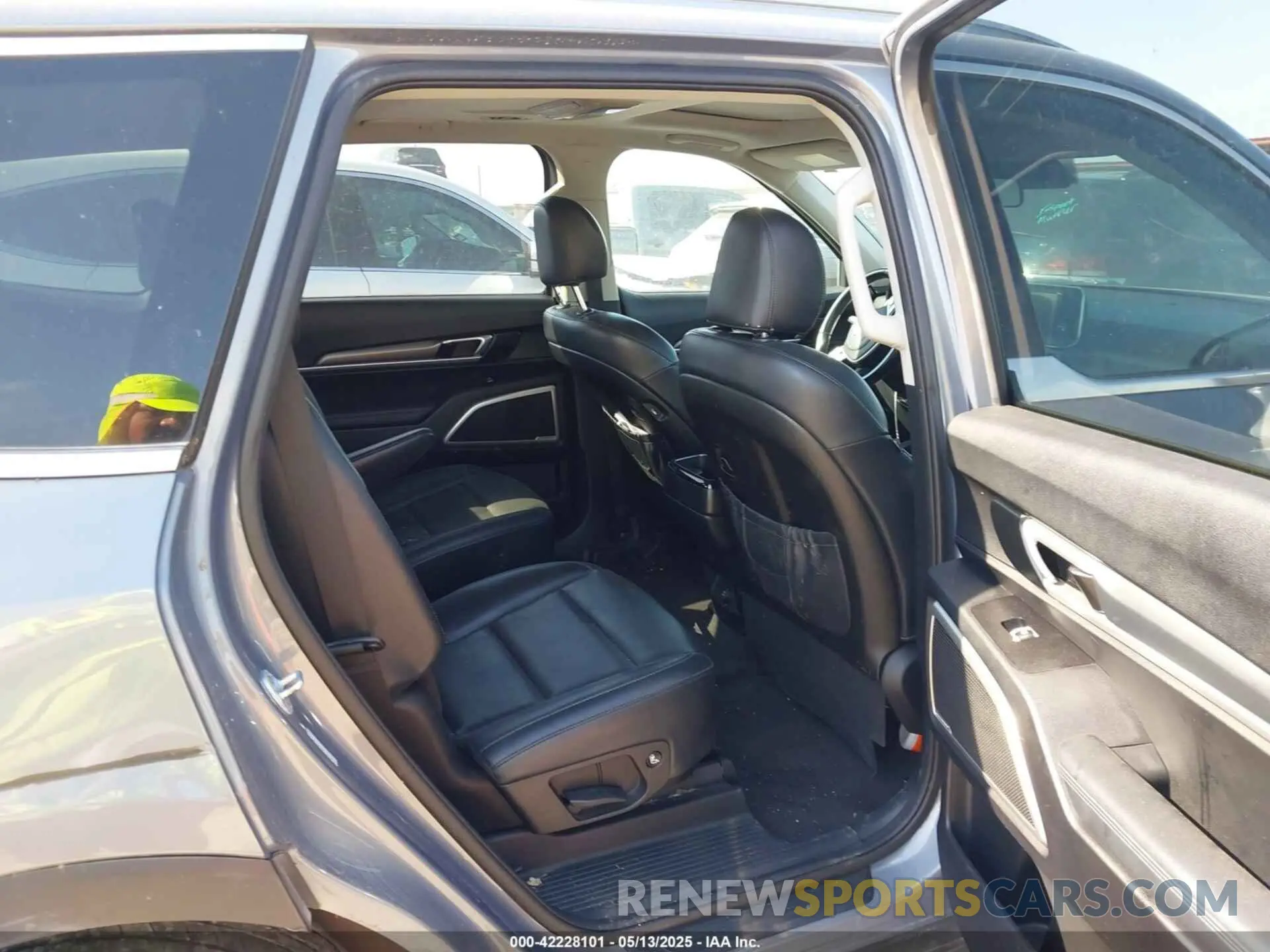 8 fotografías del automóvil dañado 5XYP64HC5LG029303 KIA TELLURIDE 2020