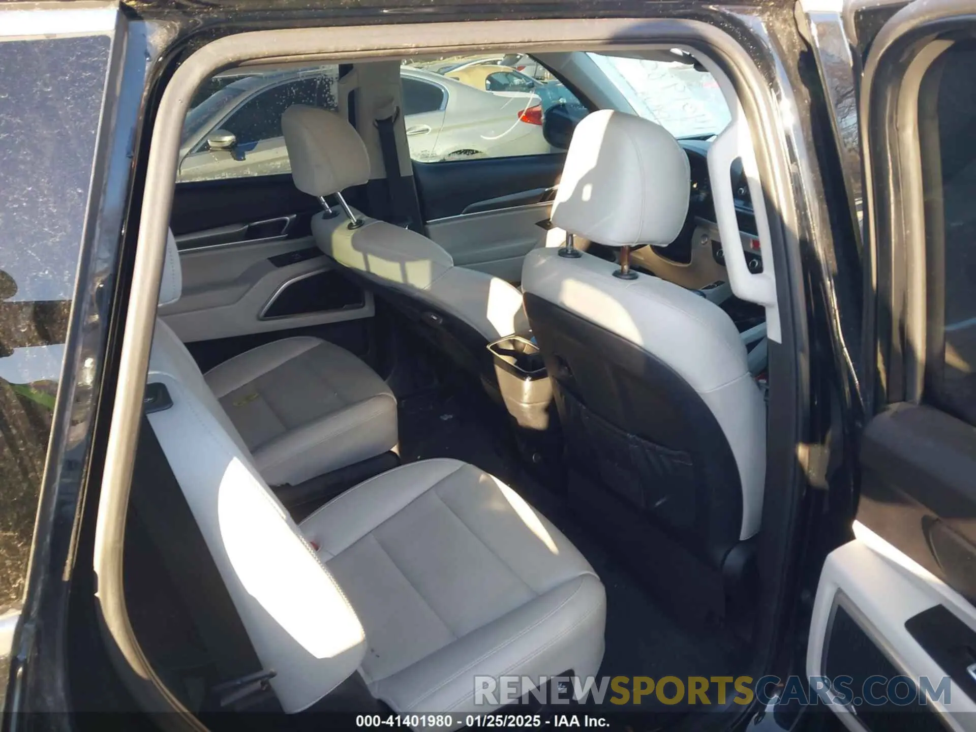 8 fotografías del automóvil dañado 5XYP64HC9LG012245 KIA TELLURIDE 2020