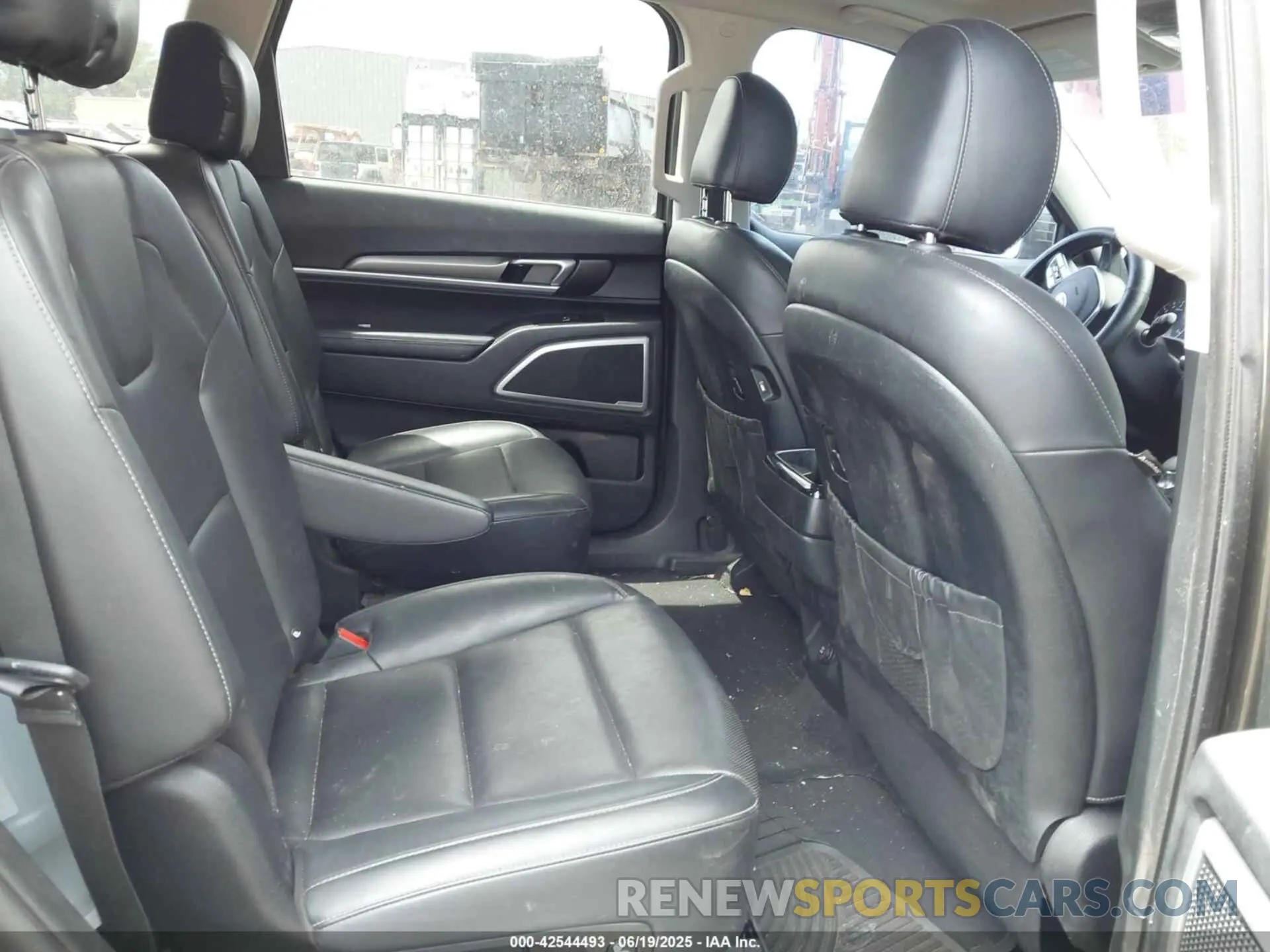 8 fotografías del automóvil dañado 5XYP64HC8MG110605 KIA TELLURIDE 2021