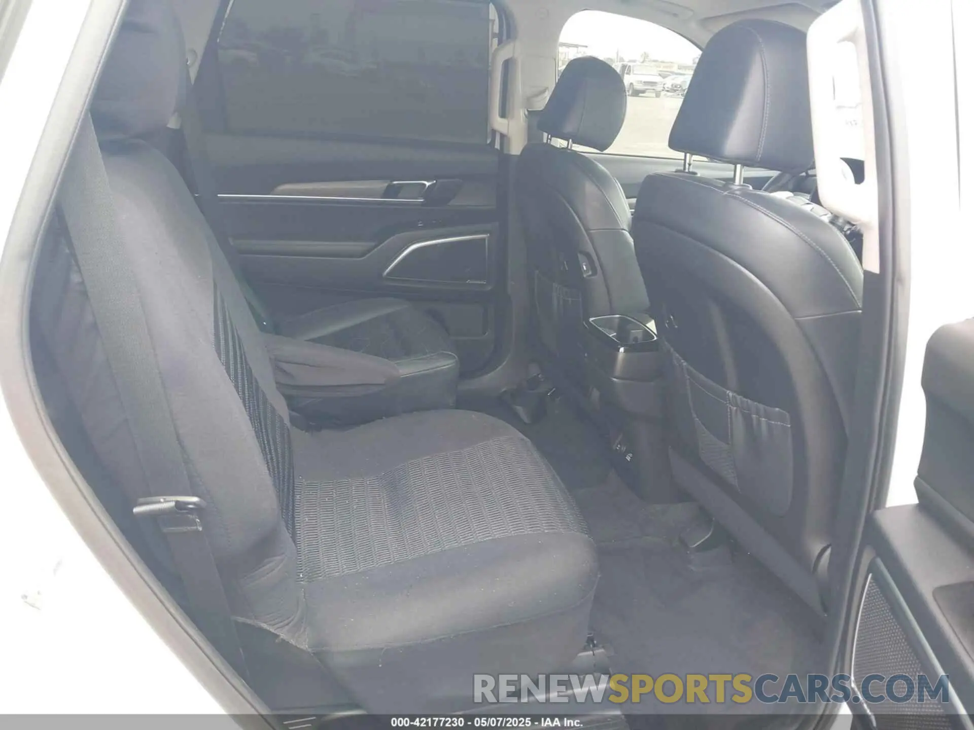 8 fotografías del automóvil dañado 5XYP5DHC9NG247668 KIA TELLURIDE 2022