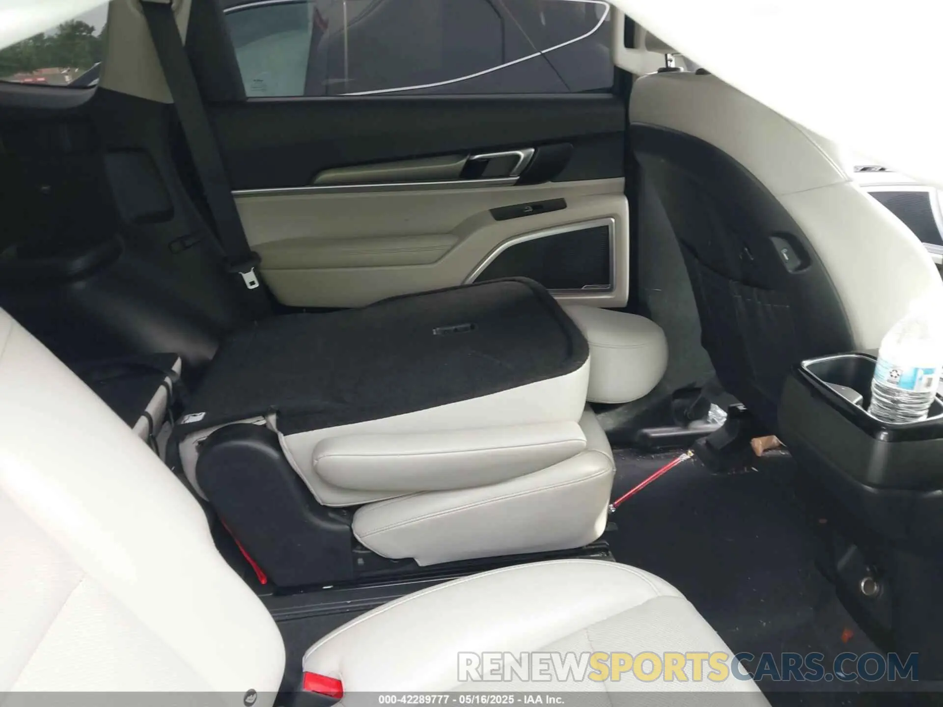 8 fotografías del automóvil dañado 5XYP64HCXNG225885 KIA TELLURIDE 2022