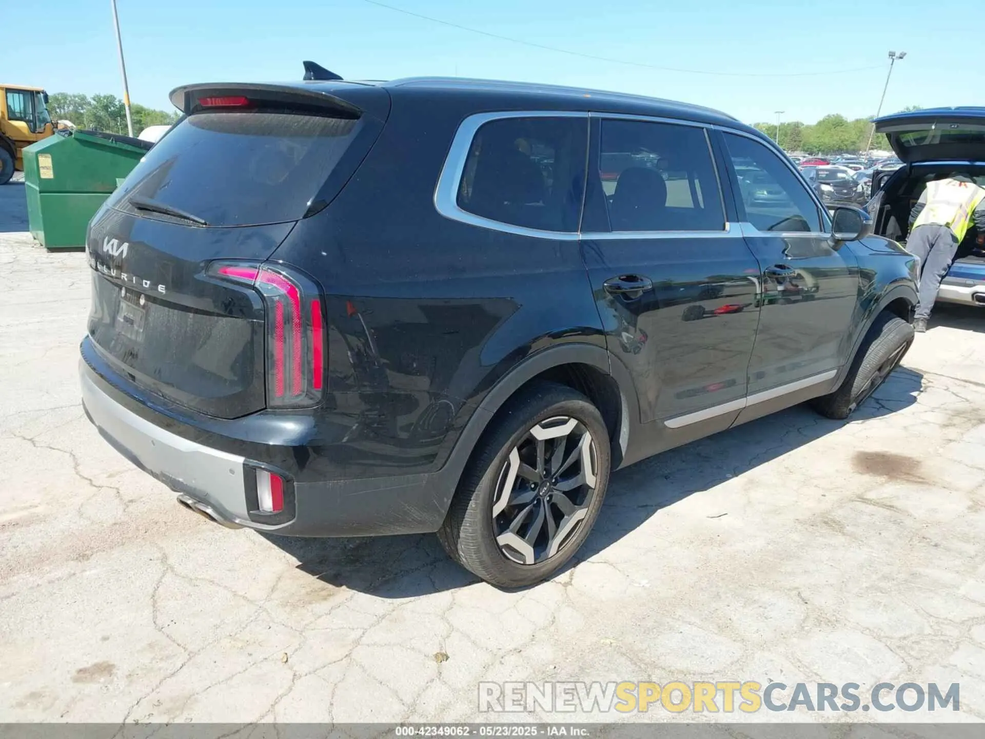 4 fotografías del automóvil dañado 5XYP34GC5PG364030 KIA TELLURIDE 2023