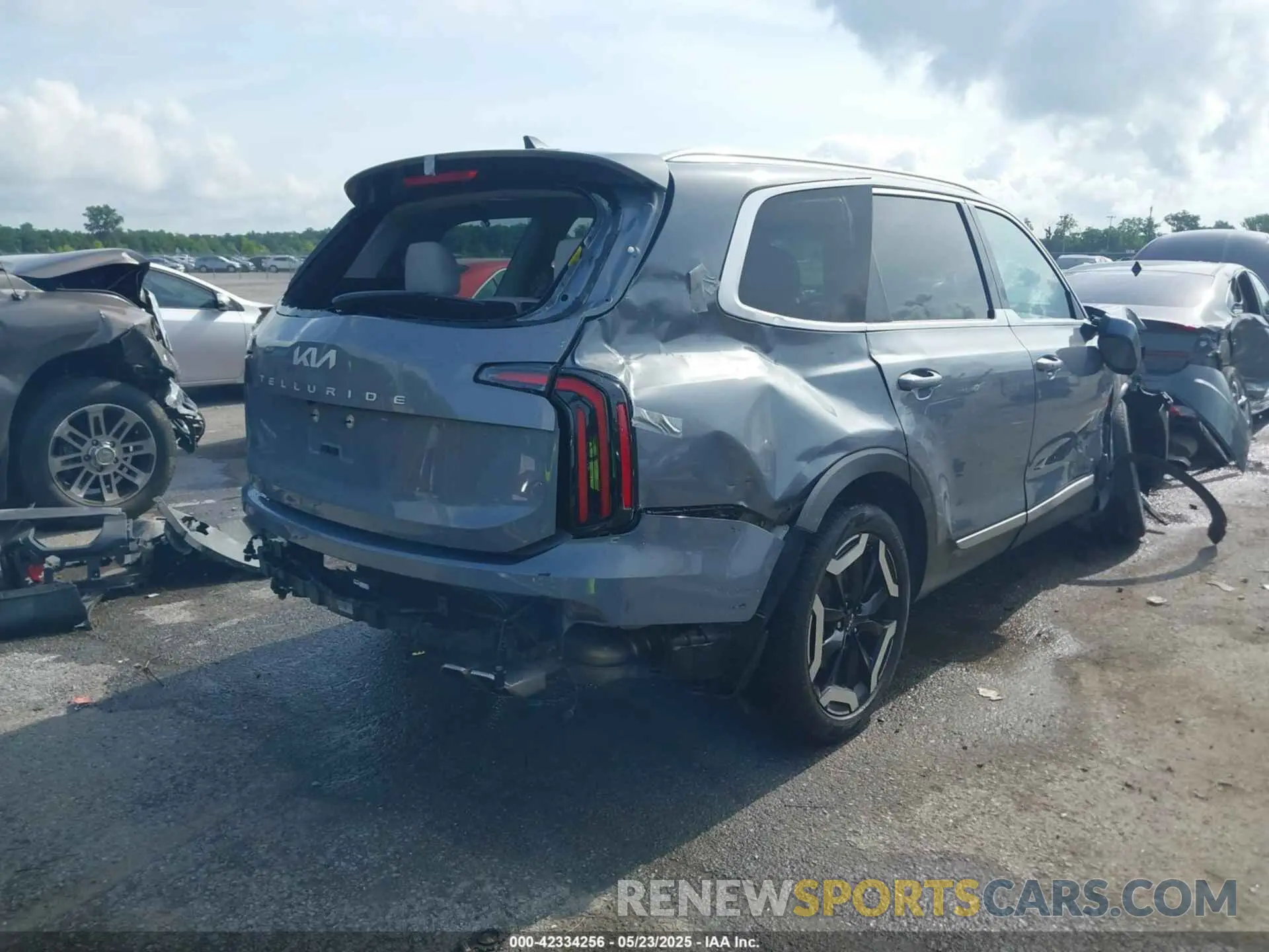 4 fotografías del automóvil dañado 5XYP34GC6PG382858 KIA TELLURIDE 2023