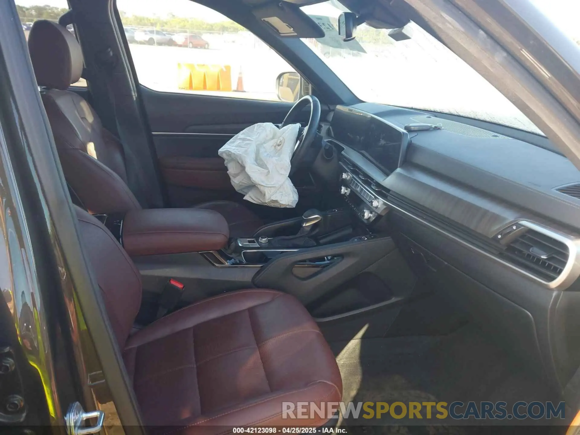 5 fotografías del automóvil dañado 5XYP3DGC2PG354460 KIA TELLURIDE 2023