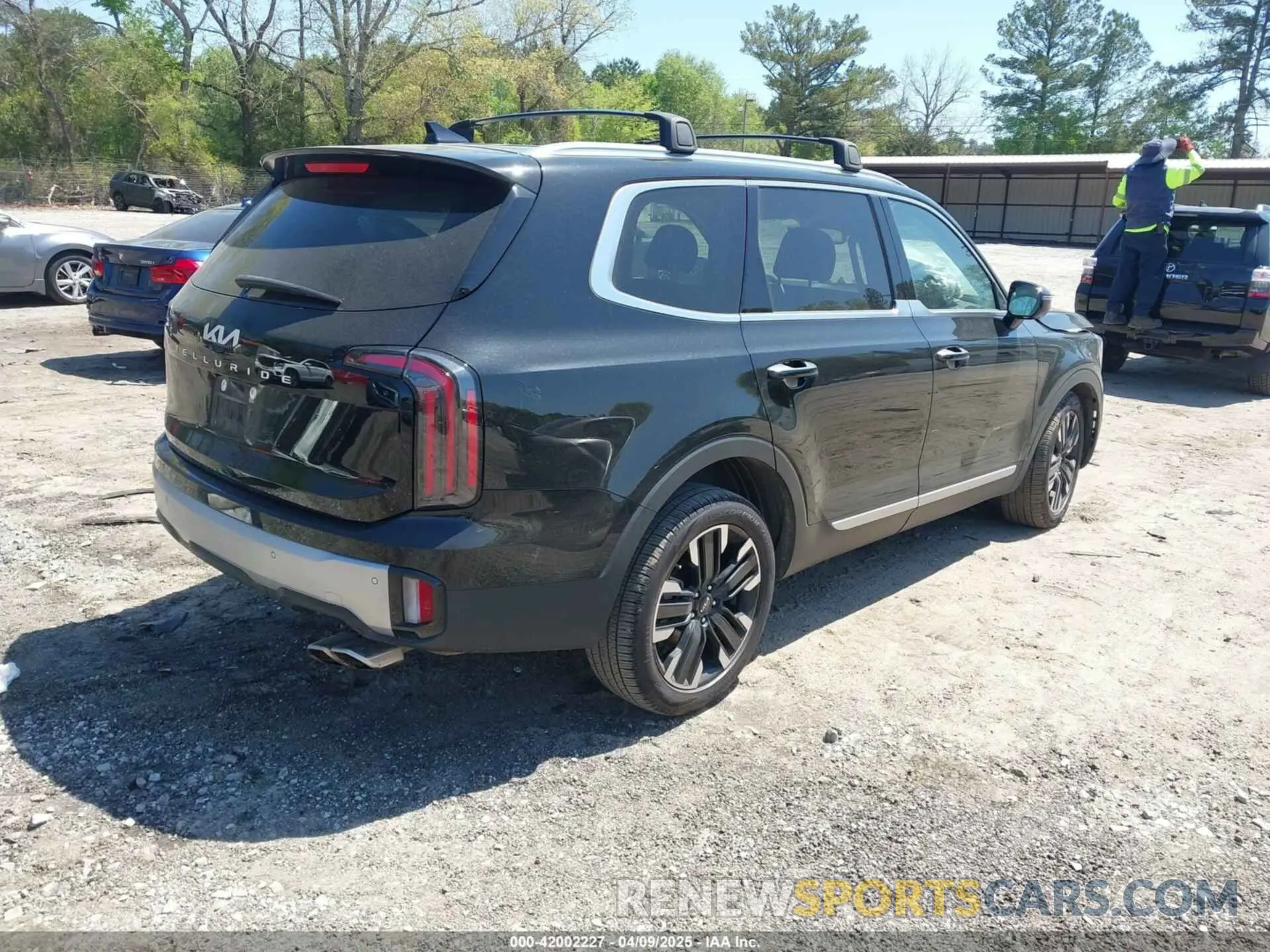 4 fotografías del automóvil dañado 5XYP54GC9PG405379 KIA TELLURIDE 2023