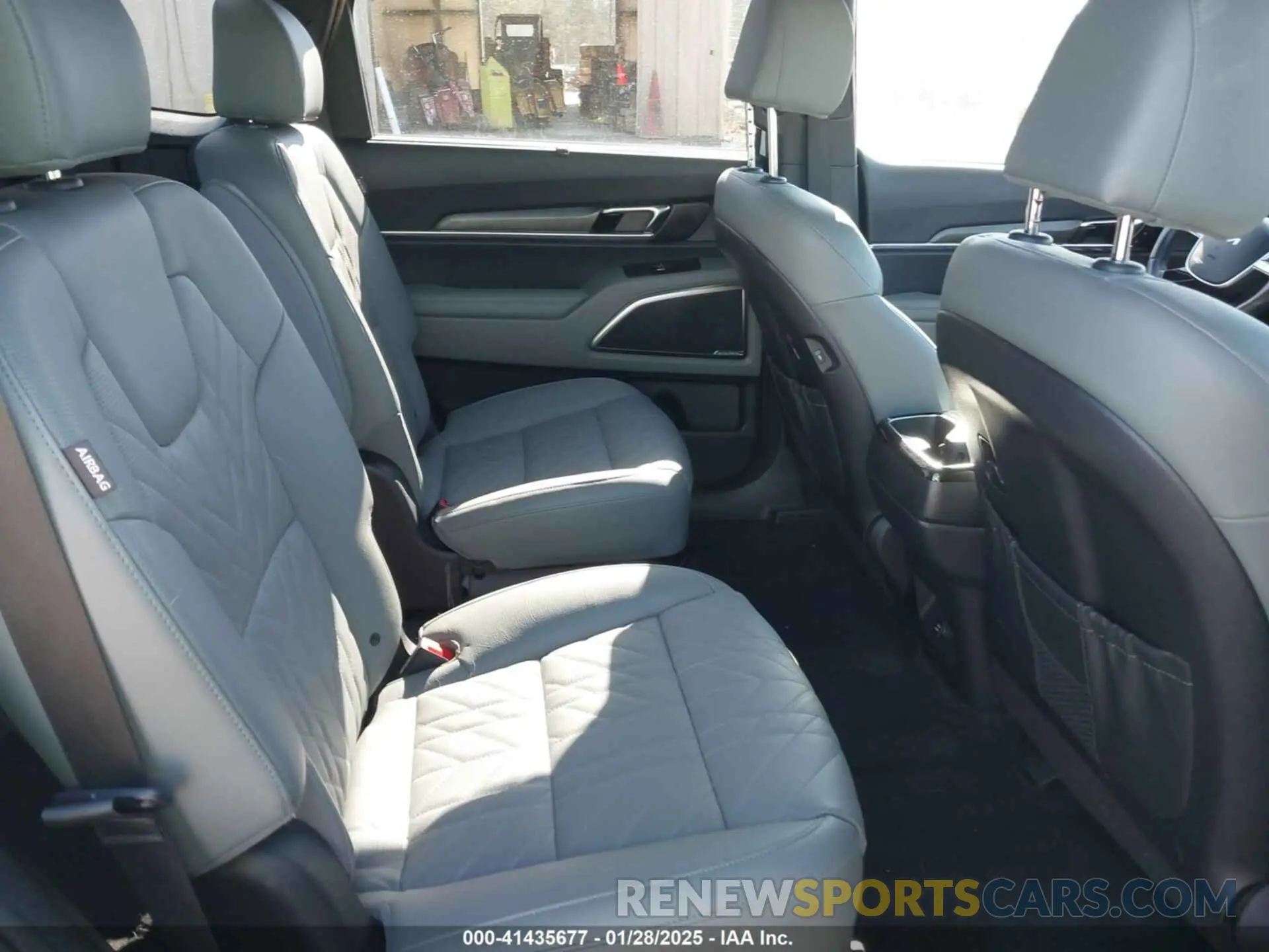 8 fotografías del automóvil dañado 5XYP5DGC2PG341623 KIA TELLURIDE 2023
