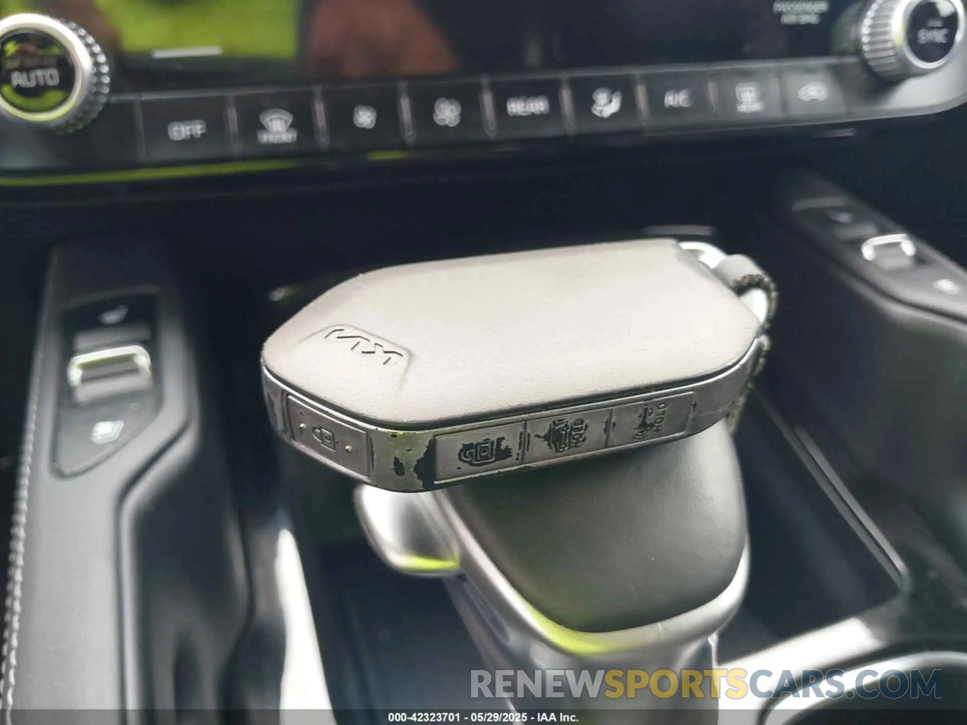 11 fotografías del automóvil dañado 5XYP5DGC3PG381080 KIA TELLURIDE 2023