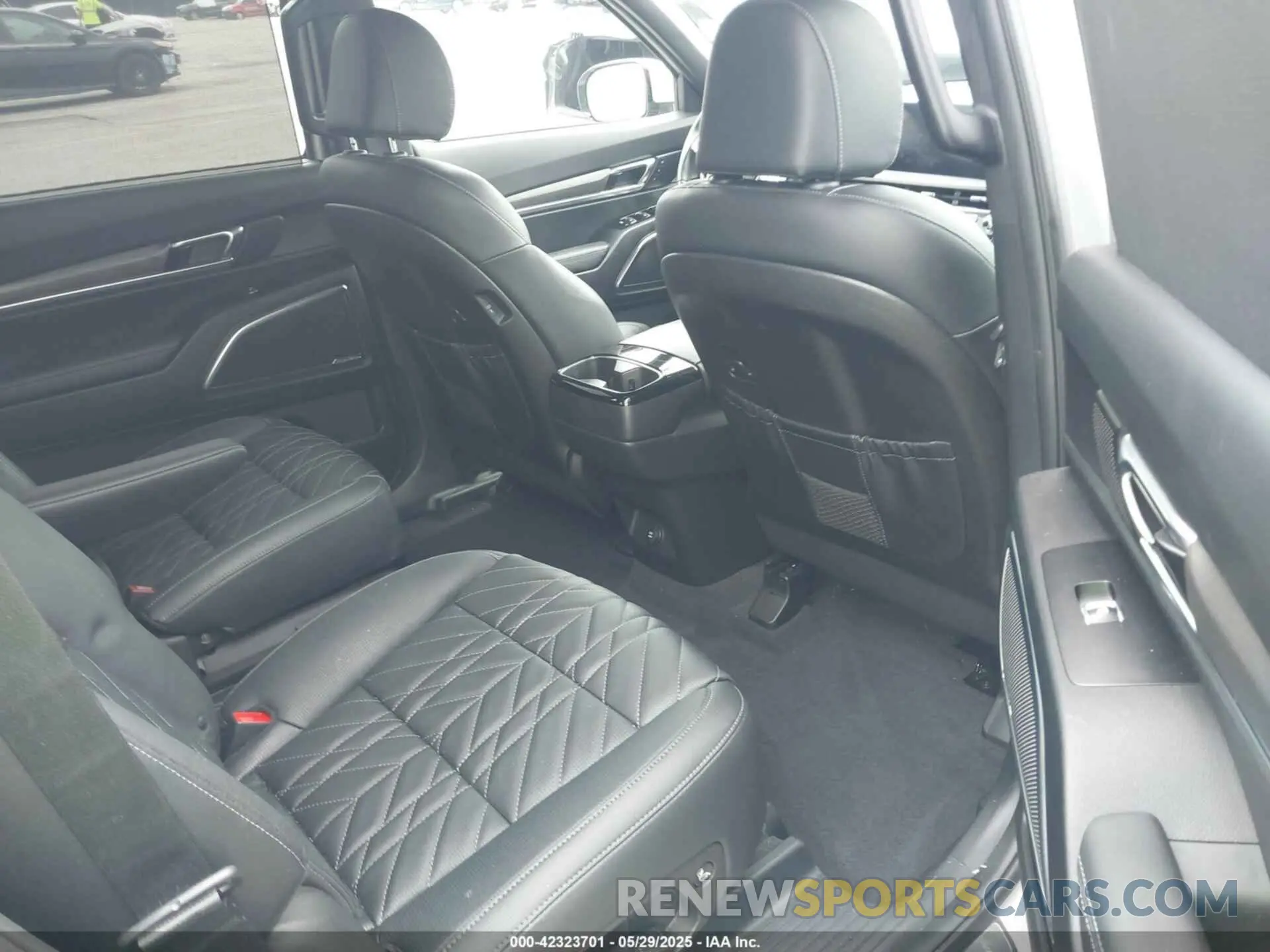 8 fotografías del automóvil dañado 5XYP5DGC3PG381080 KIA TELLURIDE 2023