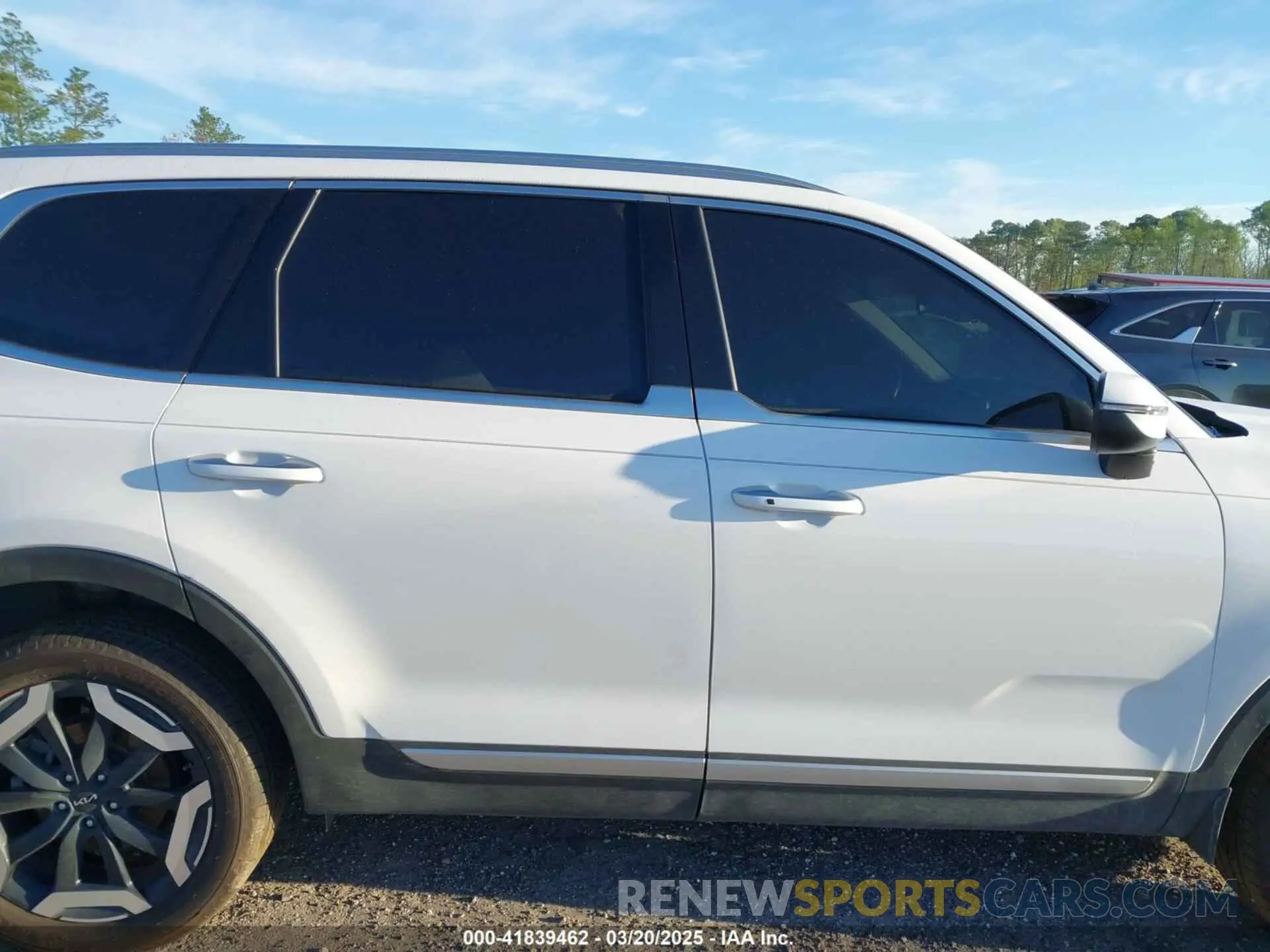 13 fotografías del automóvil dañado 5XYP64GC8PG327724 KIA TELLURIDE 2023