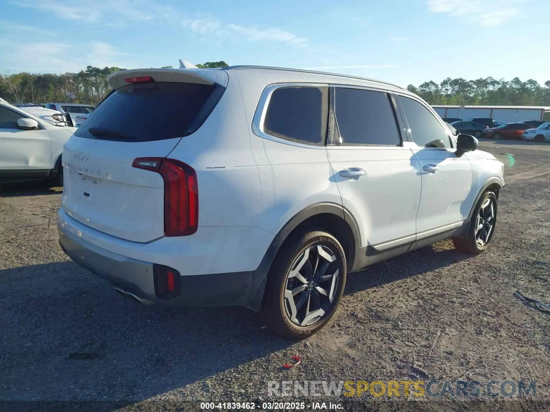 4 fotografías del automóvil dañado 5XYP64GC8PG327724 KIA TELLURIDE 2023
