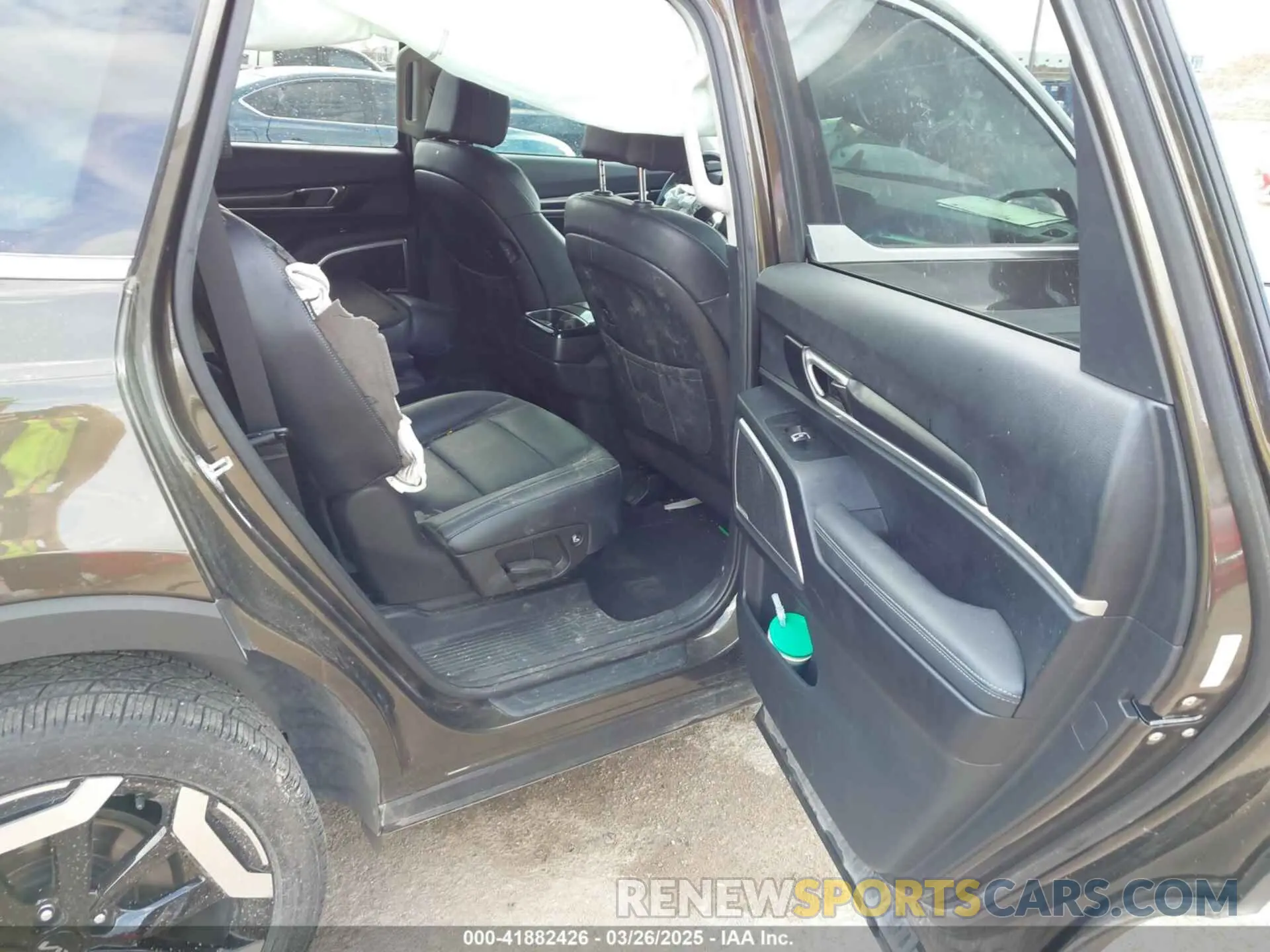 8 fotografías del automóvil dañado 5XYP6DGC5PG382910 KIA TELLURIDE 2023