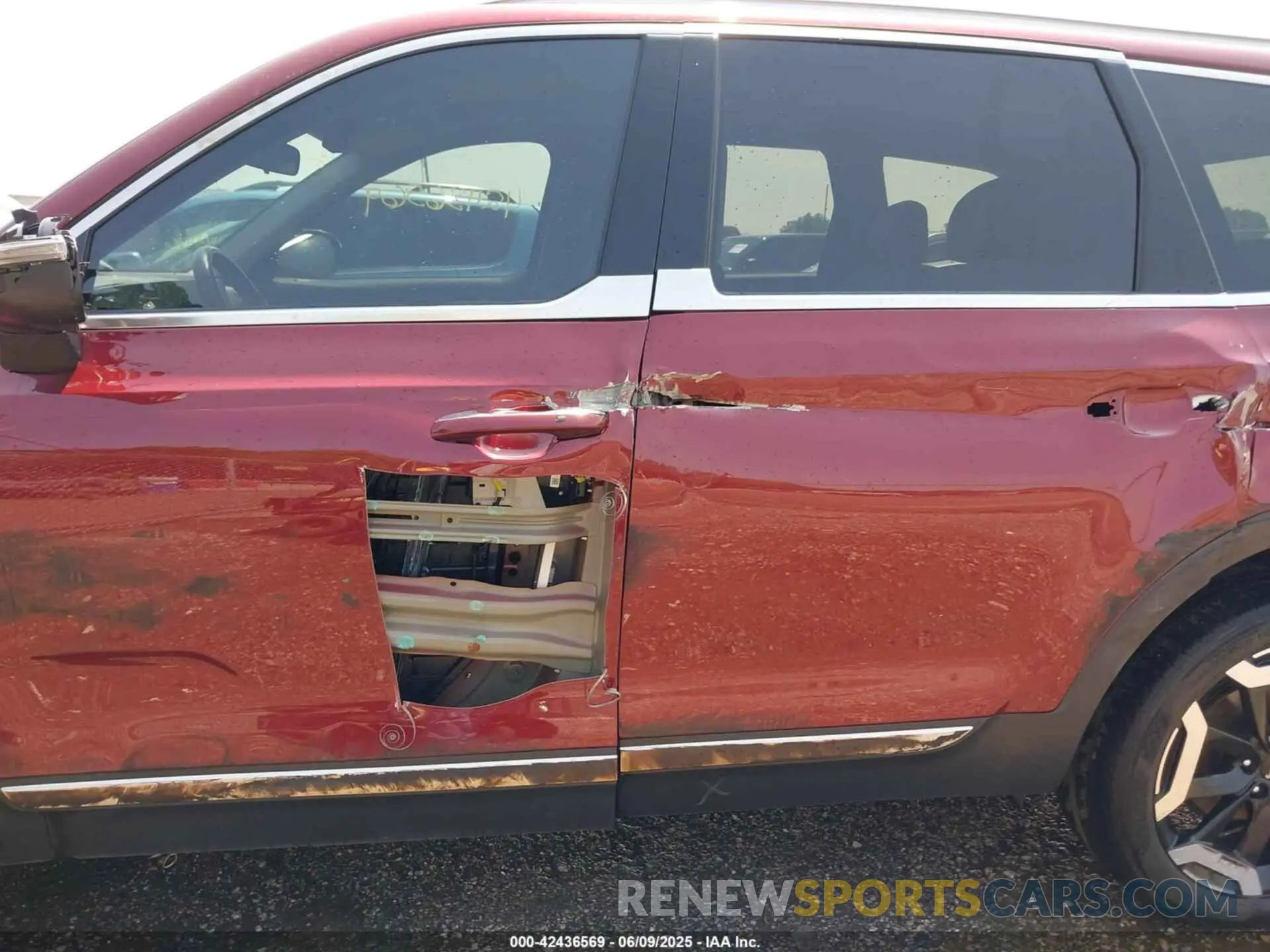 14 fotografías del automóvil dañado 5XYP6DGC6PG338527 KIA TELLURIDE 2023