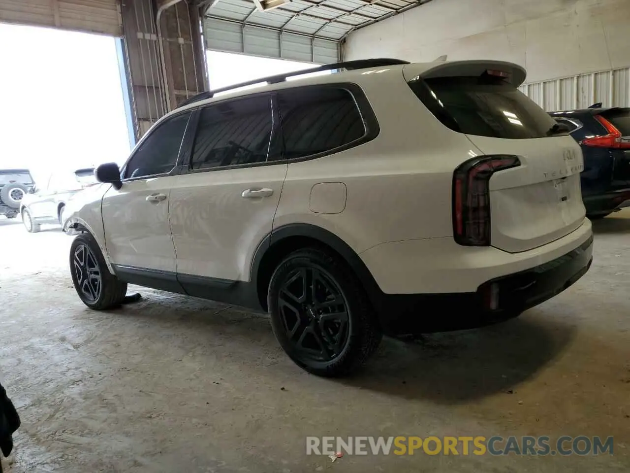 2 fotografías del automóvil dañado 5XYP3DGC1RG520082 KIA TELLURIDE 2024