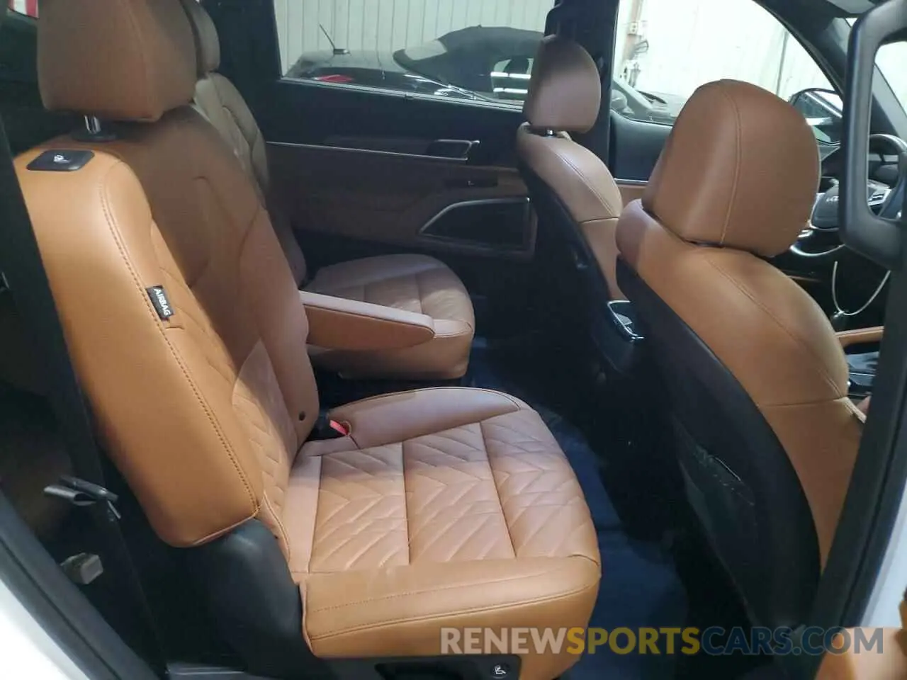 11 fotografías del automóvil dañado 5XYP3DGCXRG521053 KIA TELLURIDE 2024