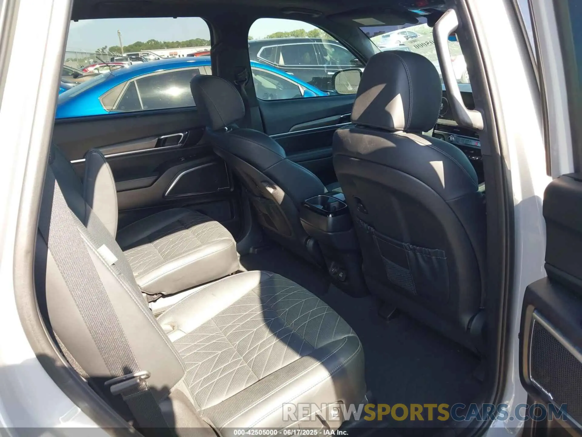 8 fotografías del automóvil dañado 5XYP5DGC2RG459836 KIA TELLURIDE 2024
