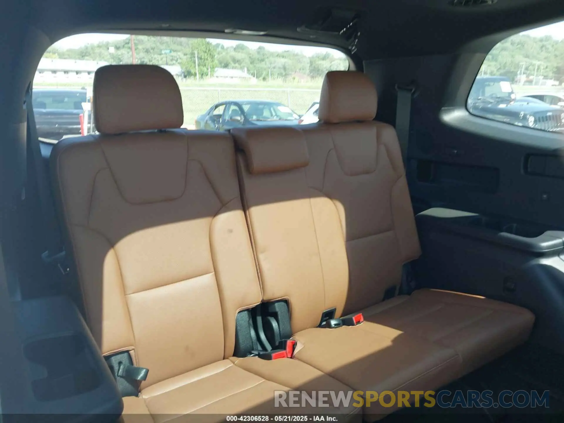 17 fotografías del automóvil dañado 5XYP5DGC8RG504794 KIA TELLURIDE 2024