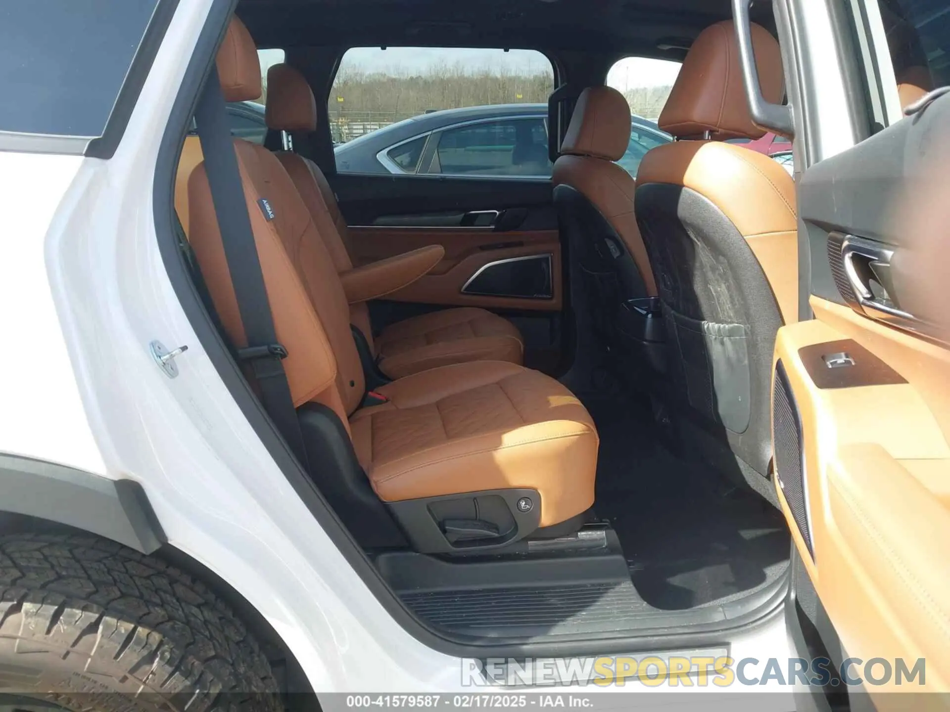 8 fotografías del automóvil dañado 5XYP5DGCXRG417544 KIA TELLURIDE 2024