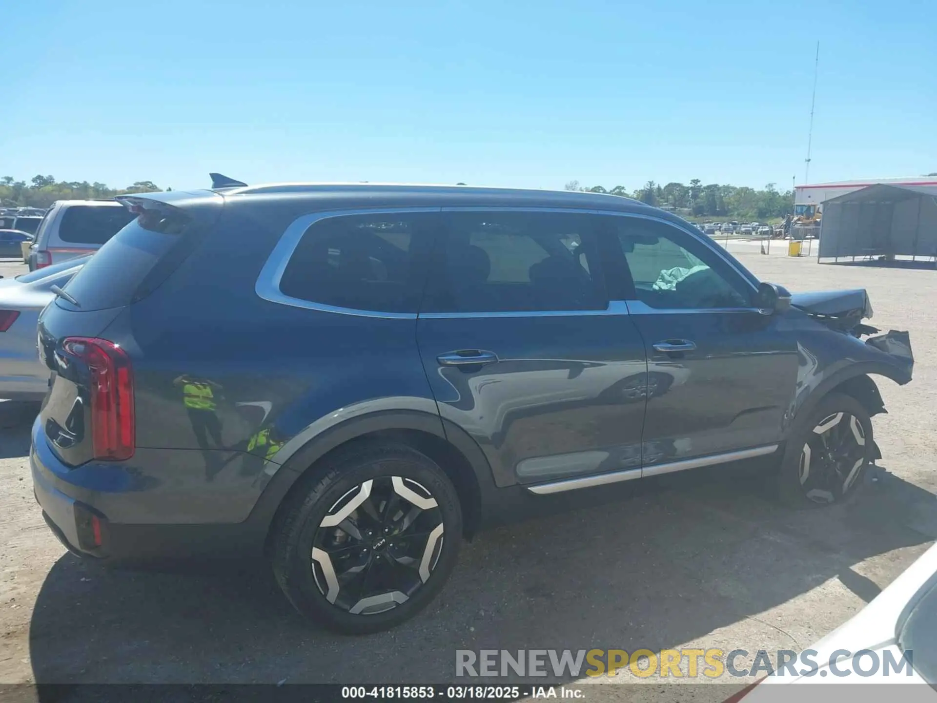14 fotografías del automóvil dañado 5XYP64GC4RG413972 KIA TELLURIDE 2024