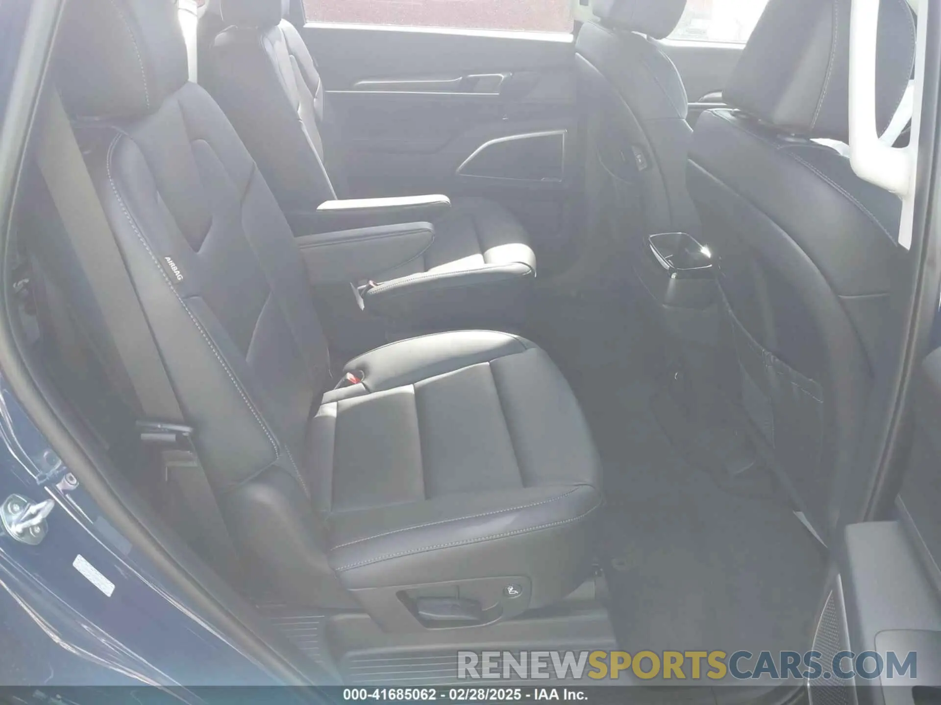 8 fotografías del automóvil dañado 5XYP6DGC3RG559411 KIA TELLURIDE 2024