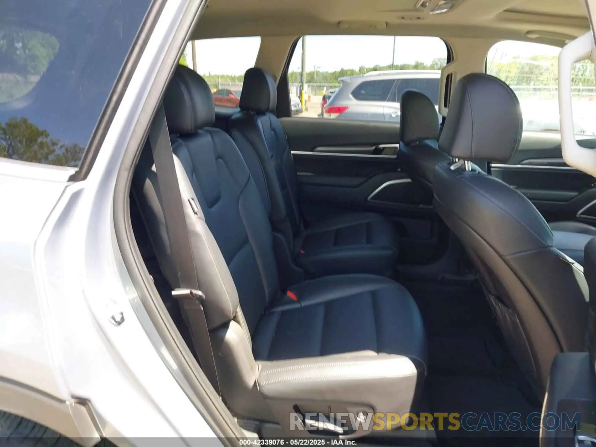 8 fotografías del automóvil dañado 5XYP64GC0SG589567 KIA TELLURIDE 2025