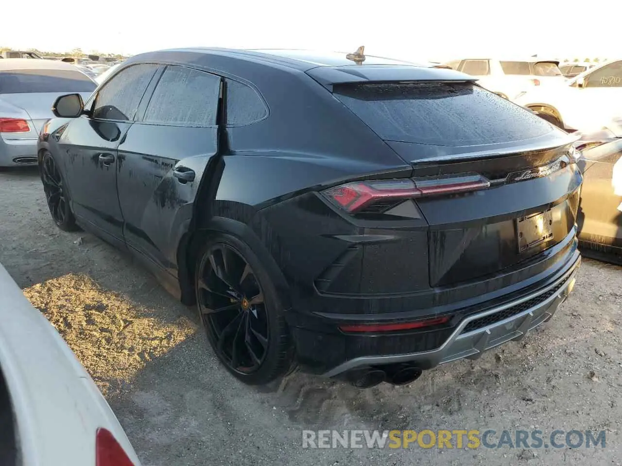 2 fotografías del automóvil dañado ZPBCA1ZL0KLA04363 LAMBORGHINI ALL MODELS 2019