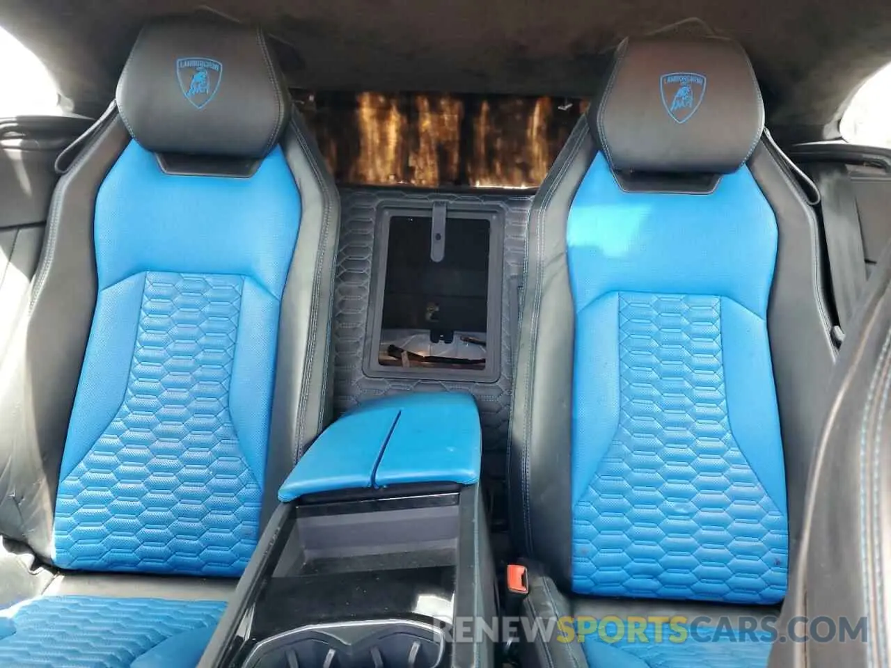 10 fotografías del automóvil dañado ZPBUA1ZL1KLA01041 LAMBORGHINI ALL MODELS 2019