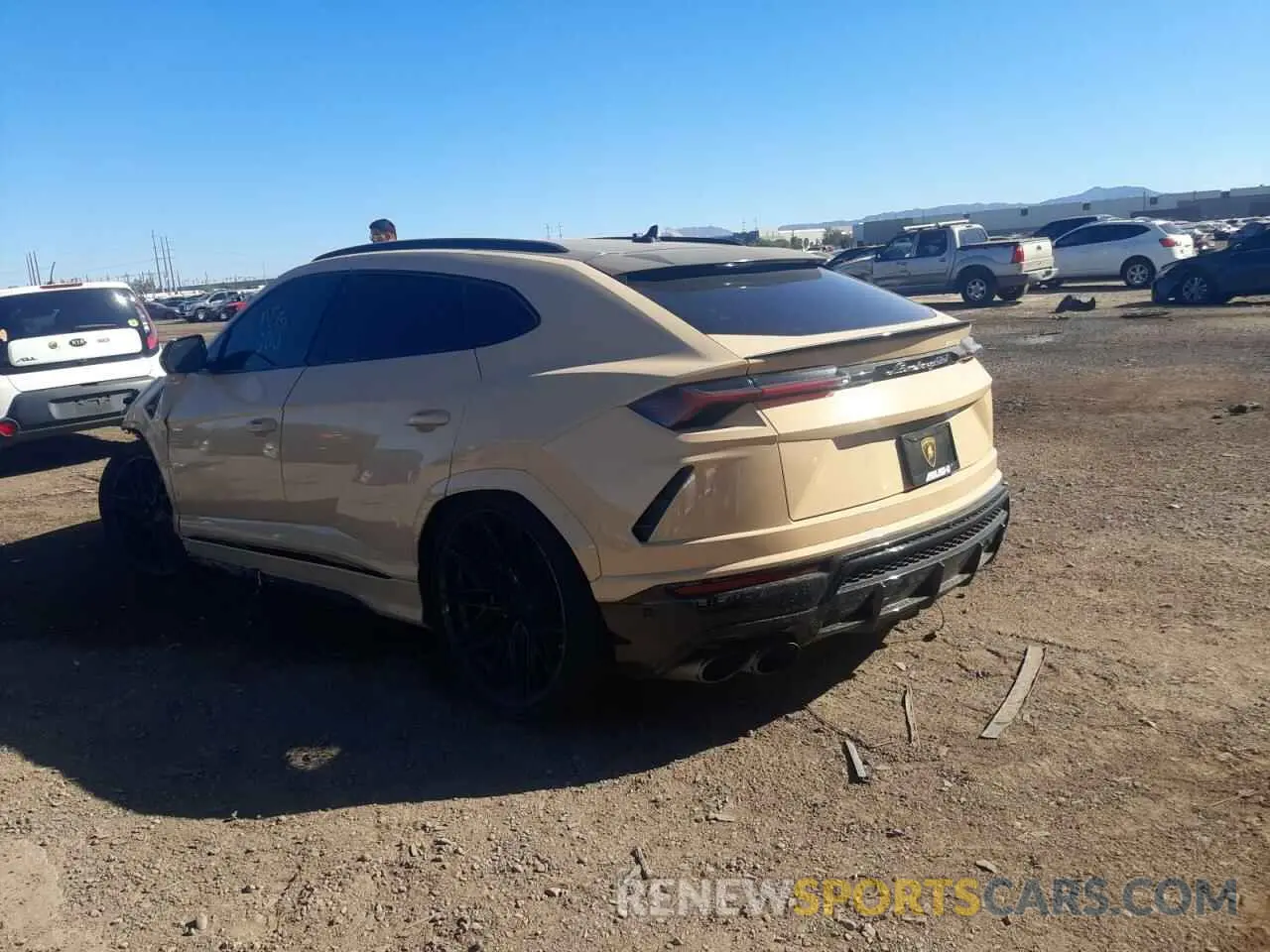 3 fotografías del automóvil dañado ZPBUA1ZL6KLA06087 LAMBORGHINI ALL MODELS 2019