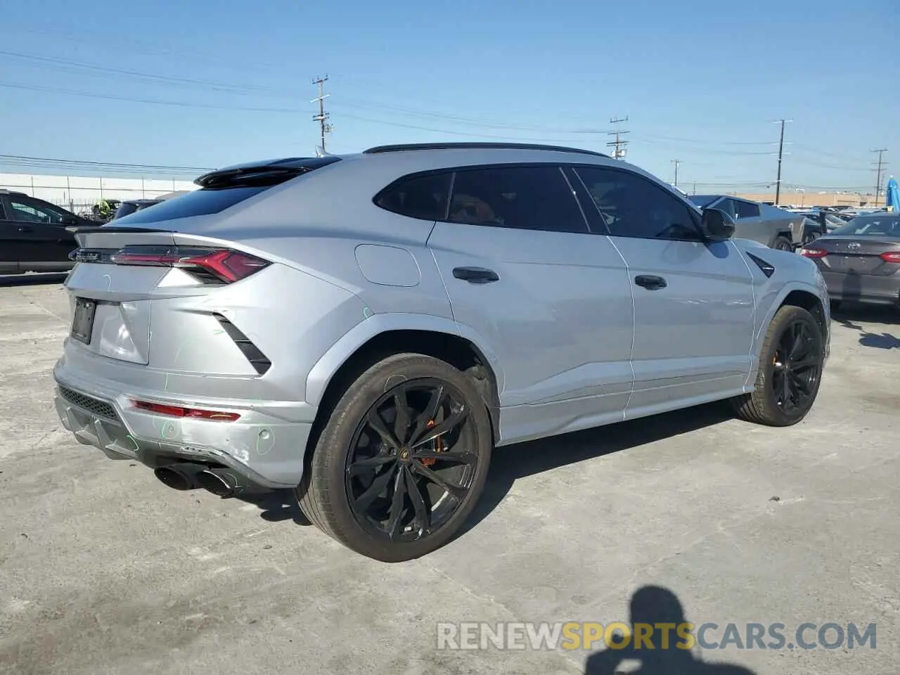 3 fotografías del automóvil dañado ZPBUA1ZLXKLA03290 LAMBORGHINI ALL MODELS 2019